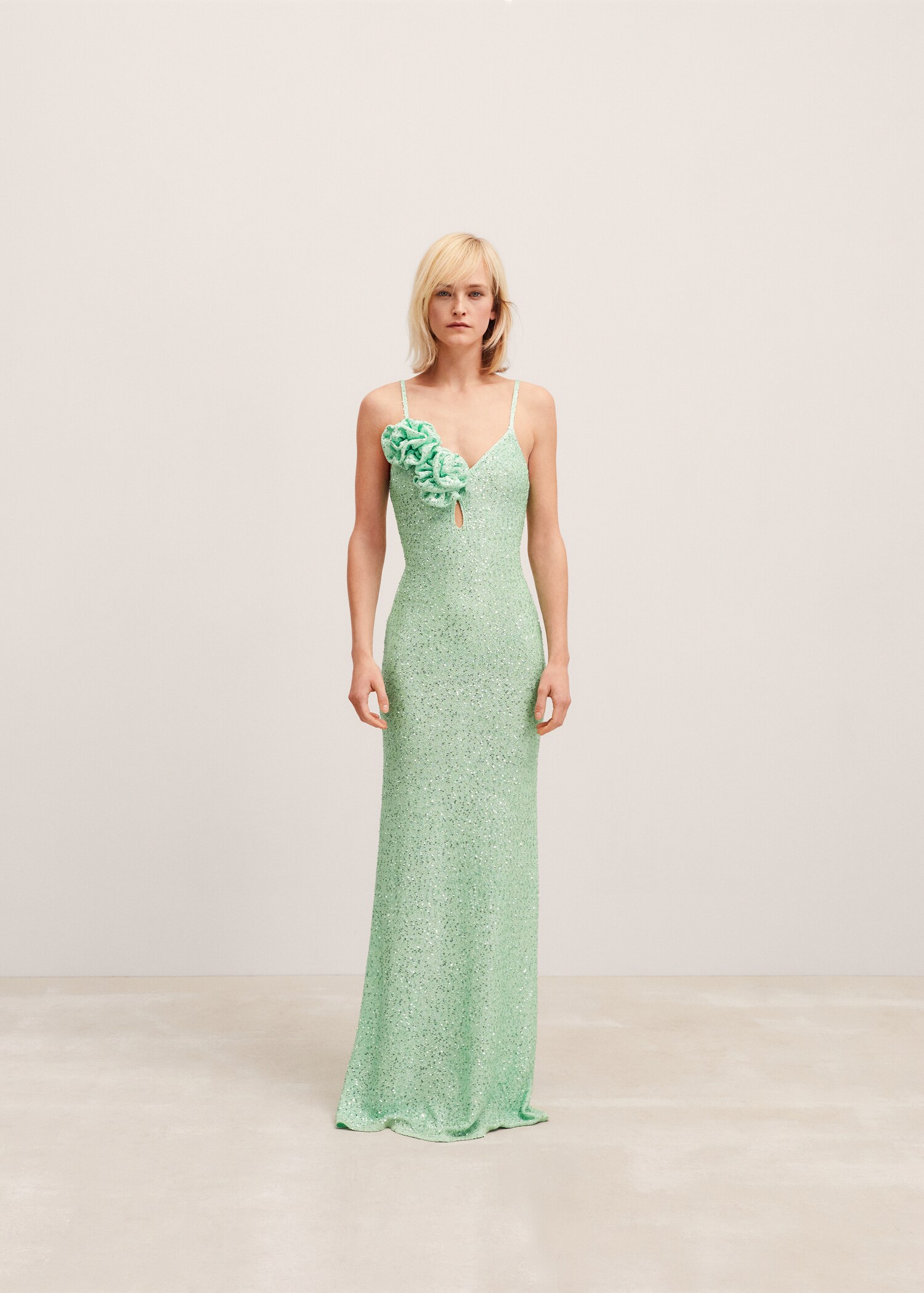 Sequined dress with flower detail - General plane