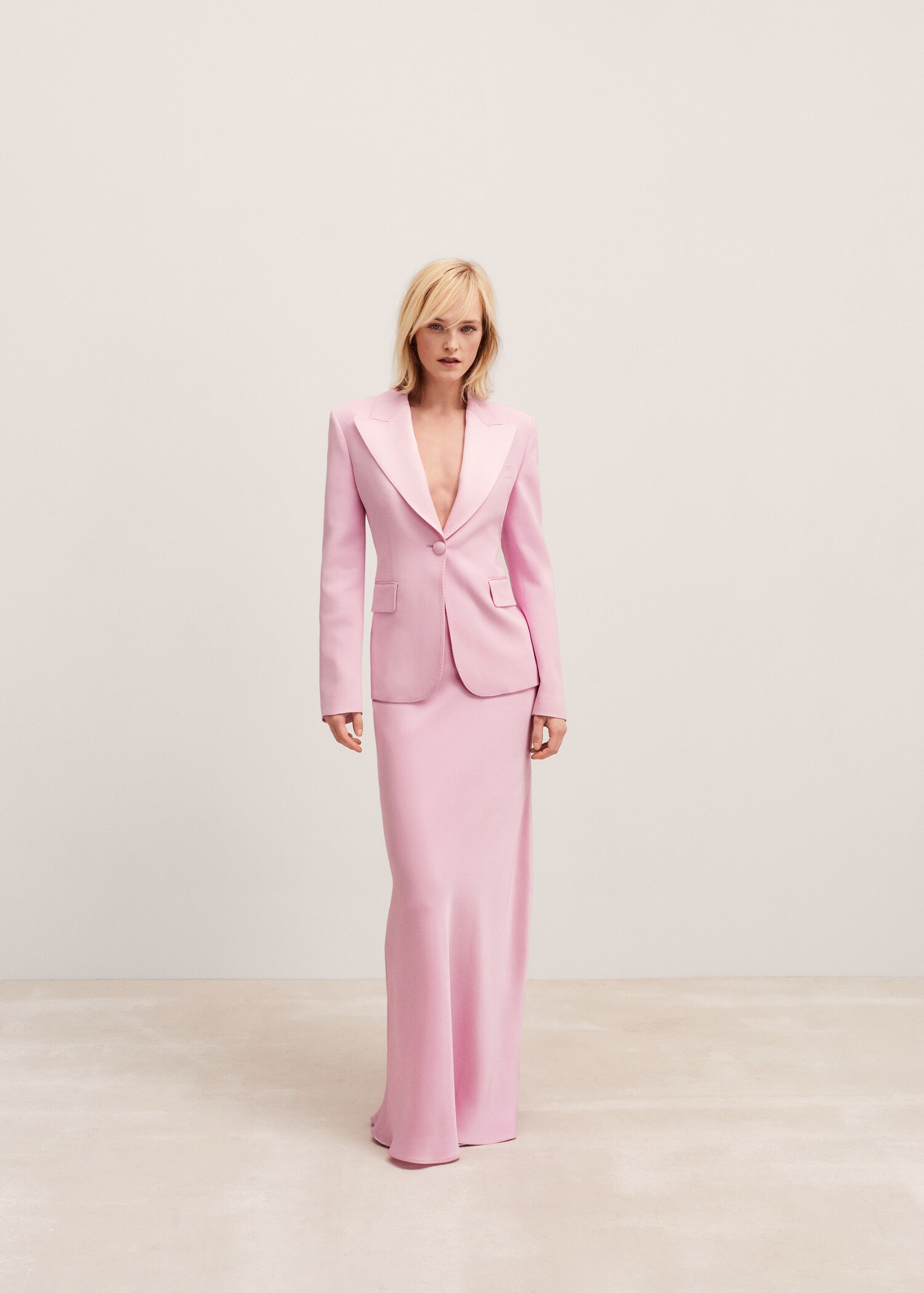 Blazer met revers met sierstiksels - Overzichtstekening