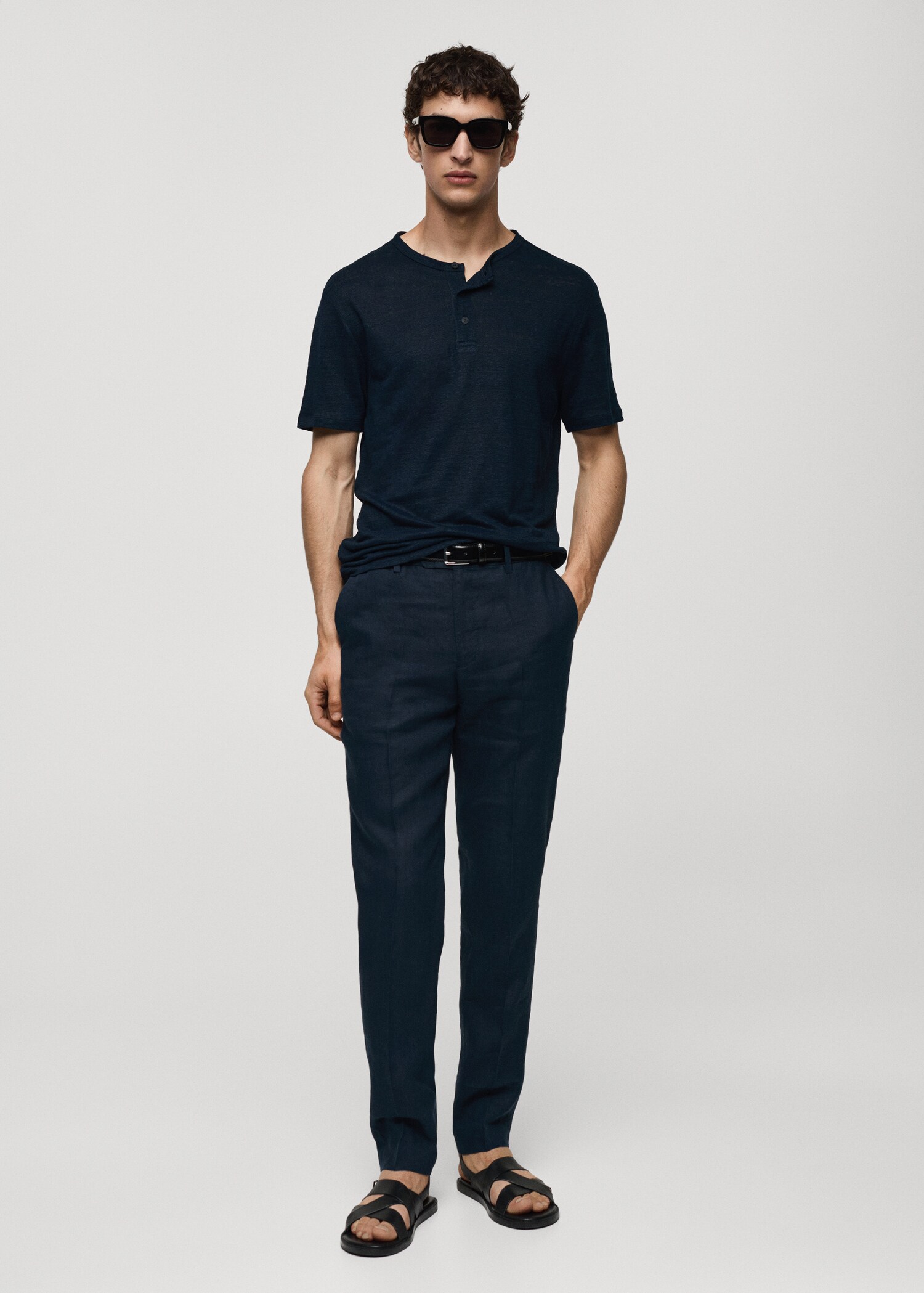 T-shirt slim-fit 100 % lin - Plan général
