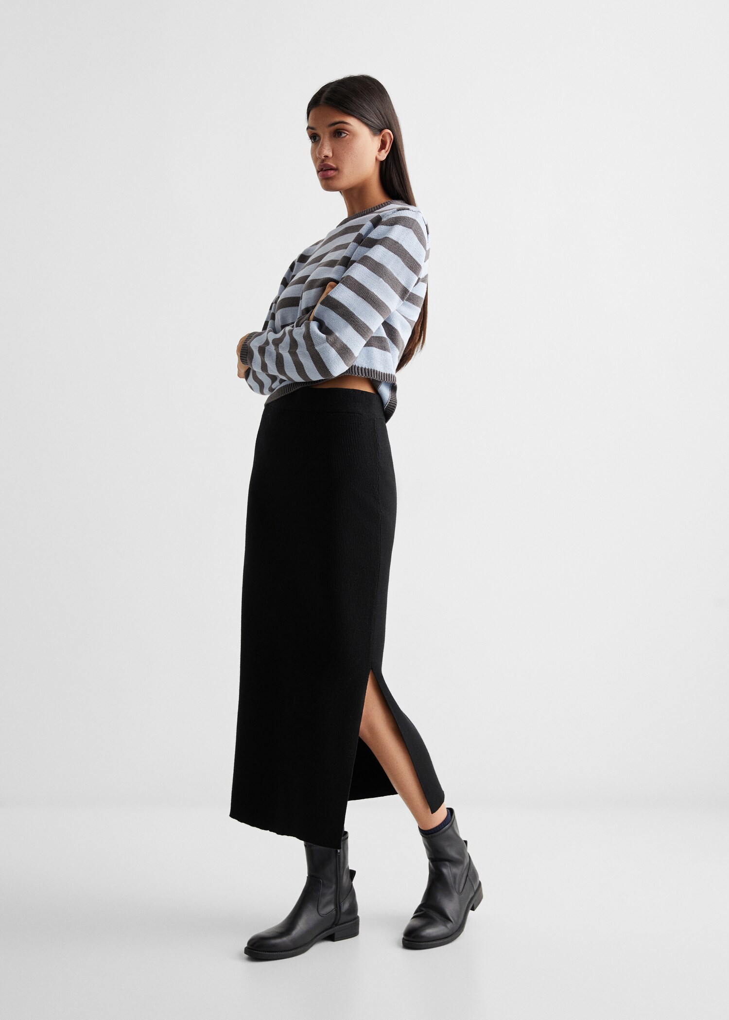 Slit knitted skirt - General plane
