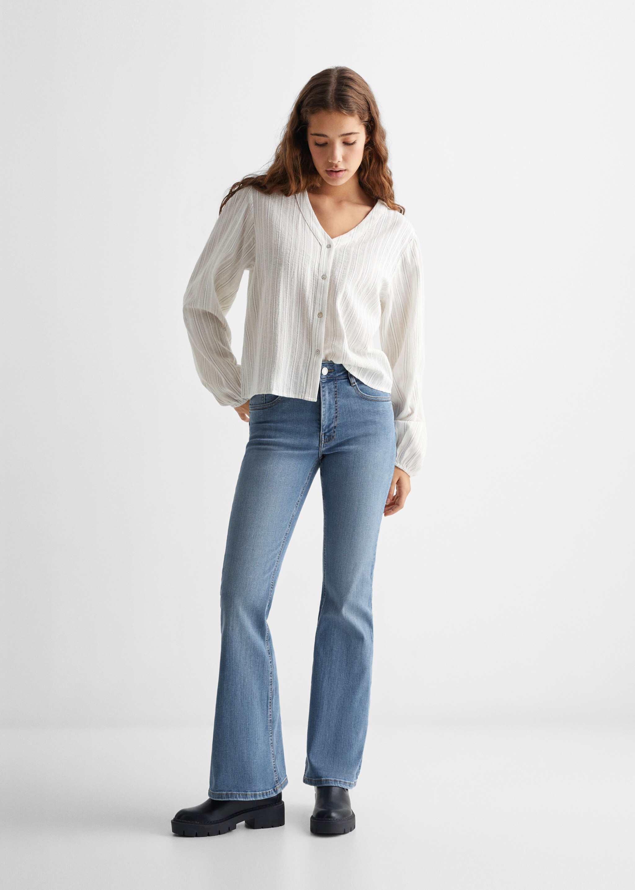 Flared finished jeans - General plane
