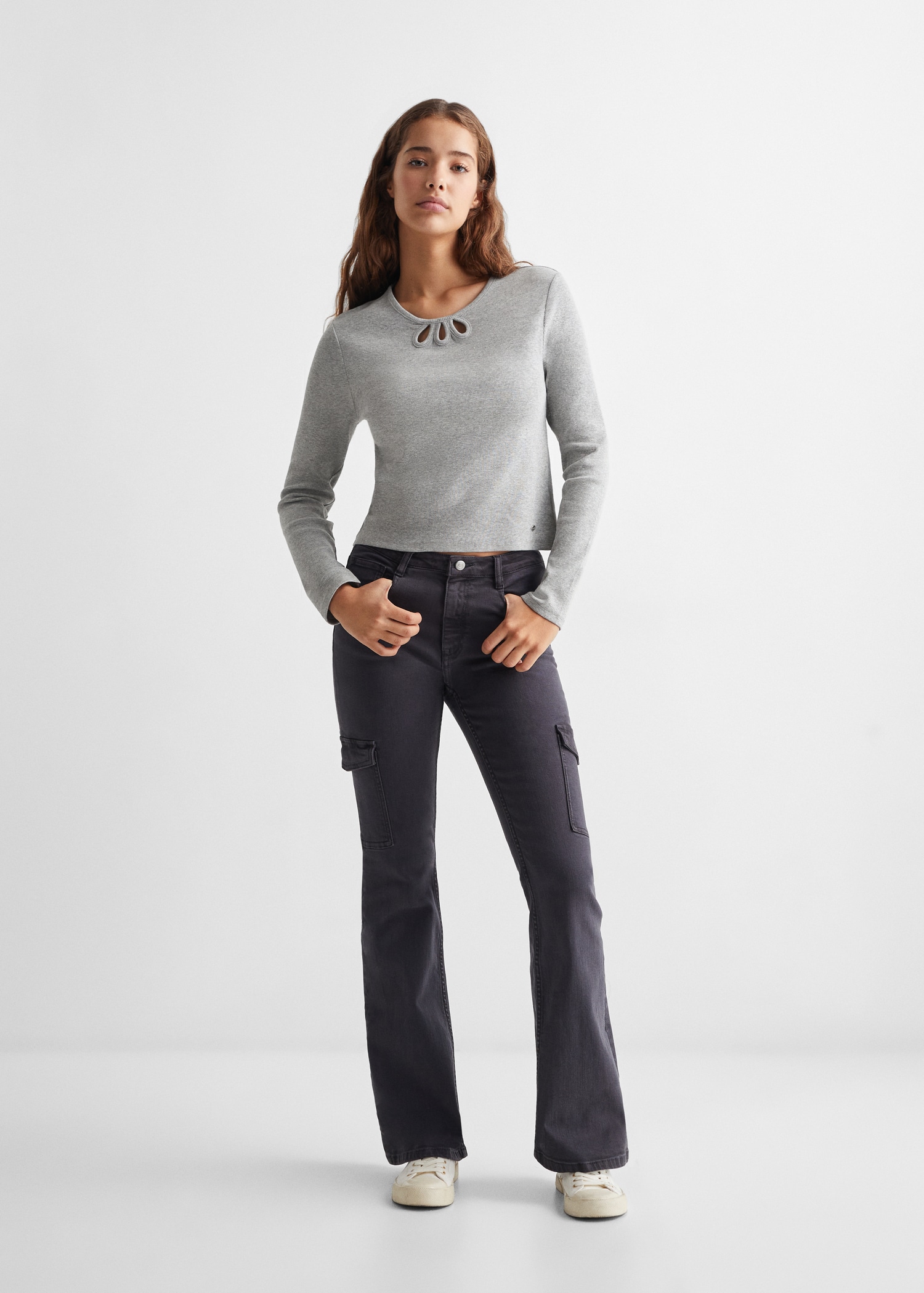 Long-sleeve t-shirt with cut-out - General plane