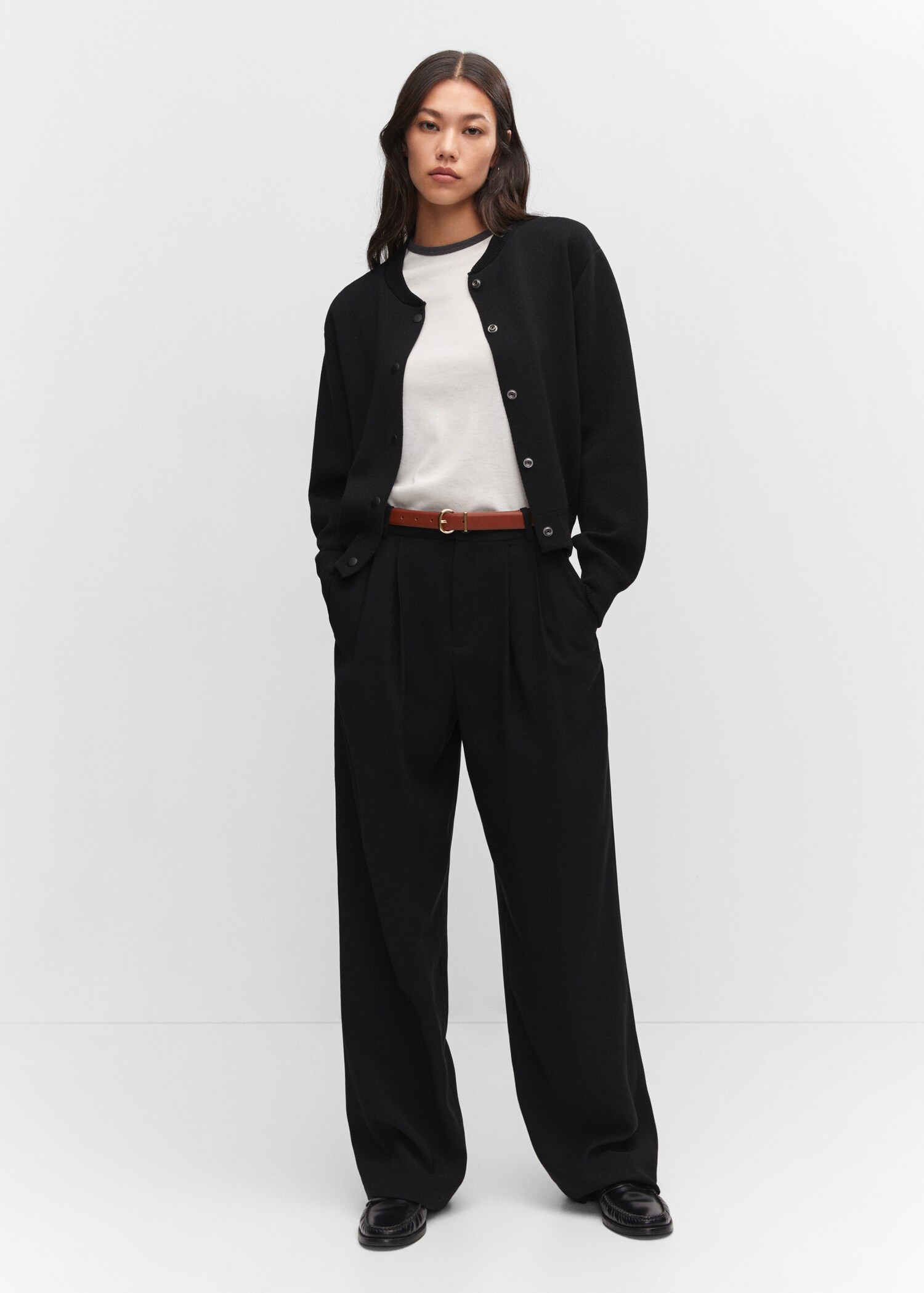 Fine-knit cardigan - General plane
