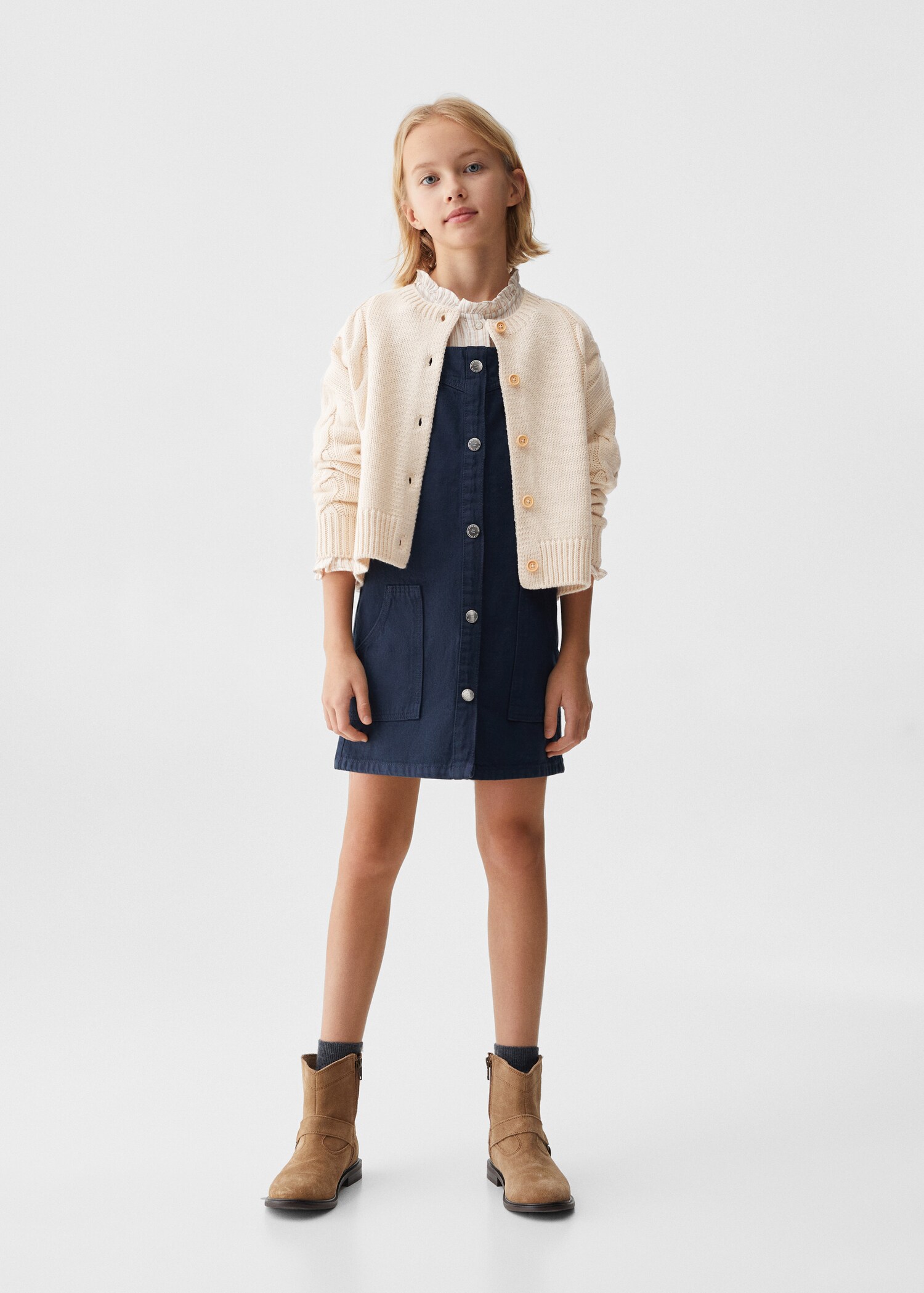 Knitted braided cardigan - General plane