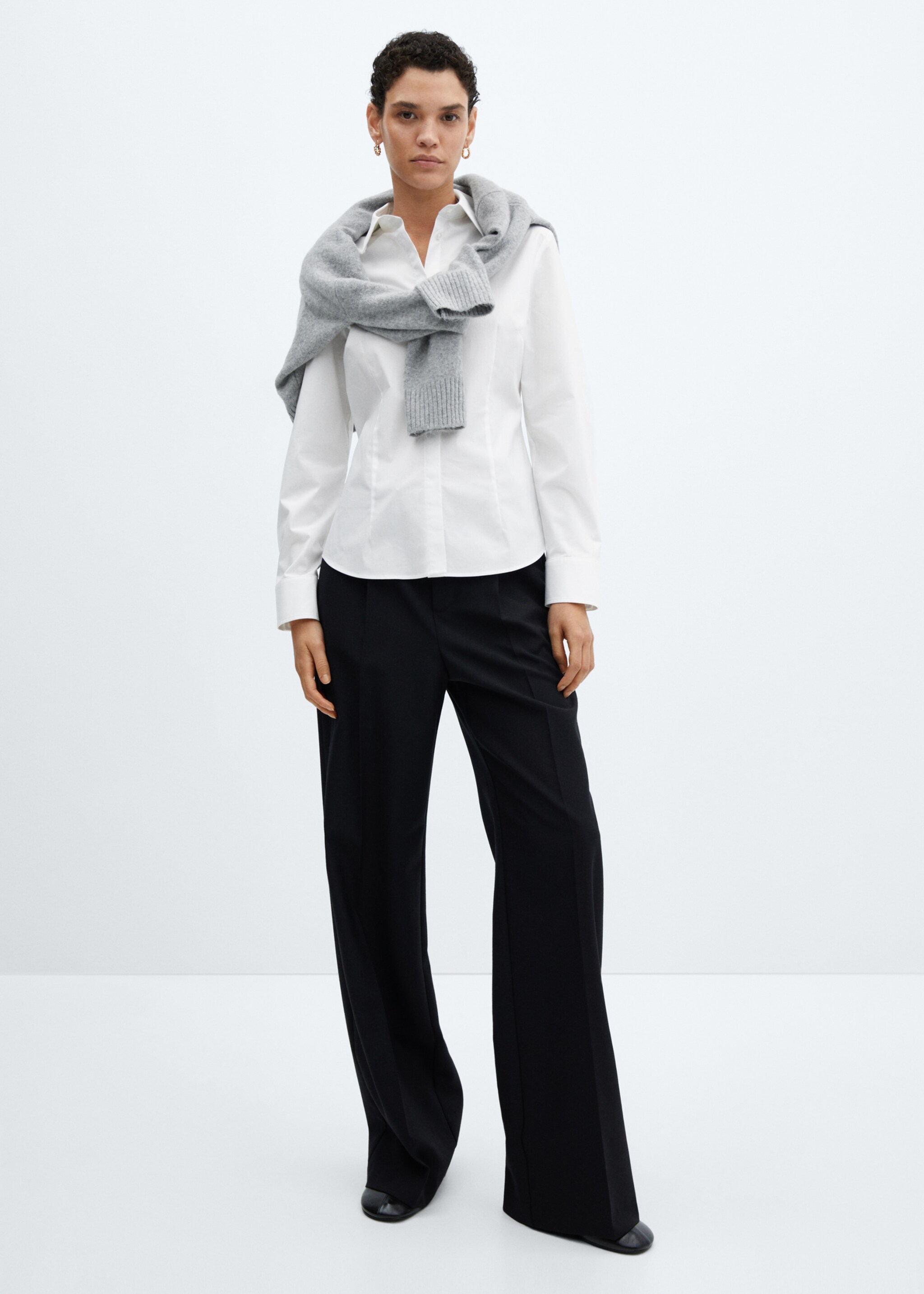 Getailleerde katoenen blouse - Overzichtstekening, Wit. Ref: 67093261-00.