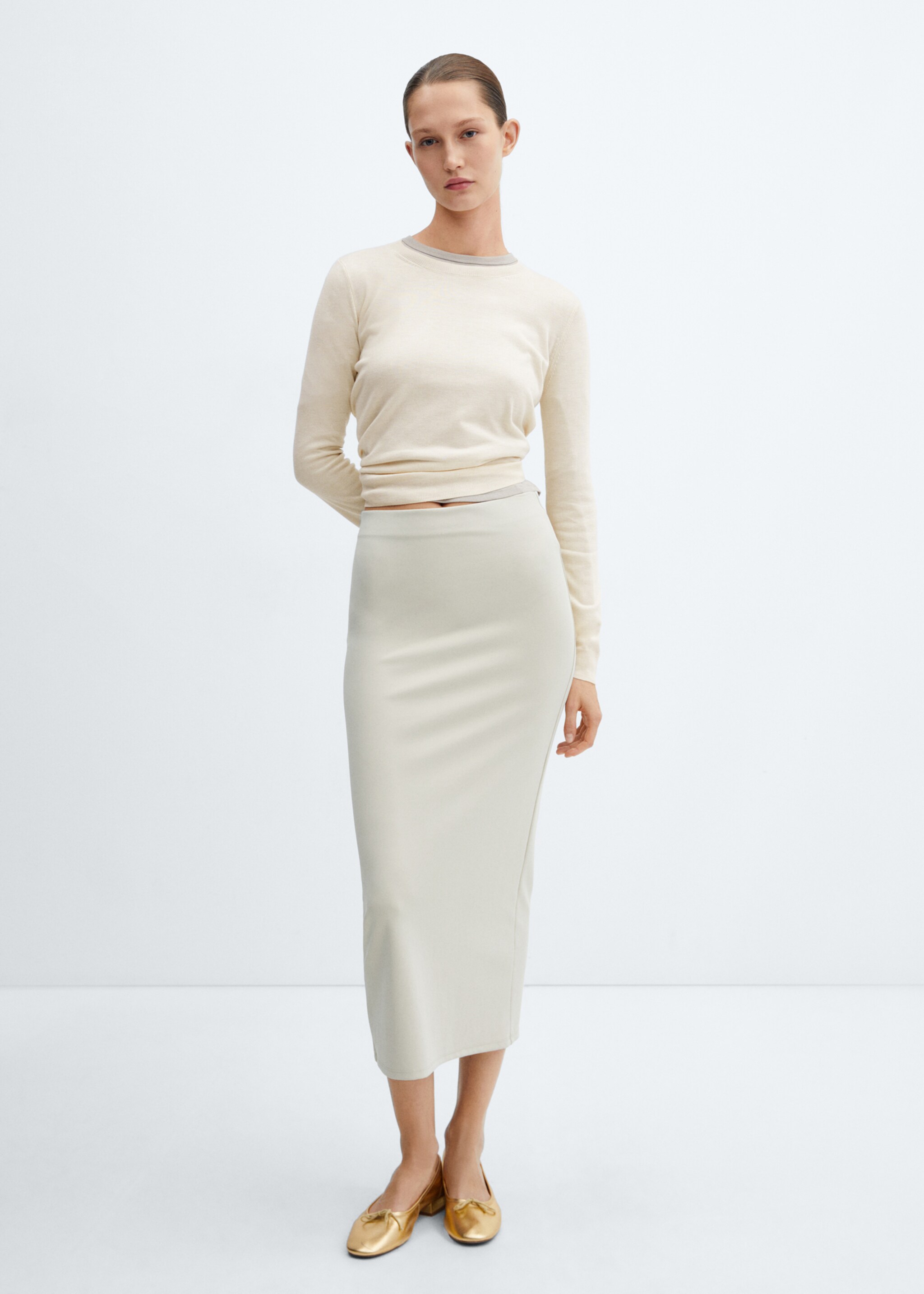 Round-neck knitted sweater - General plane