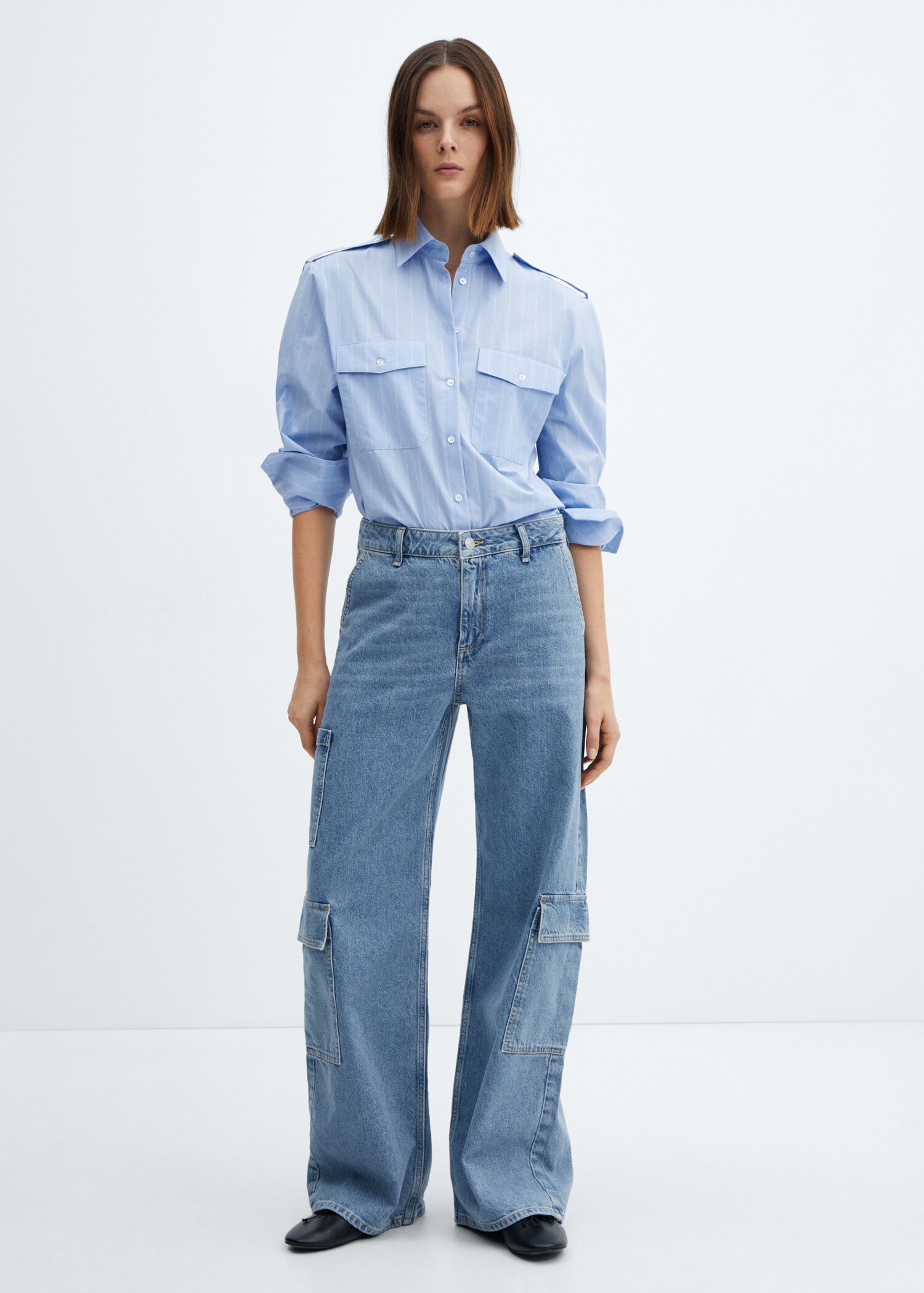 Loose cargo jeans with pockets - General plane