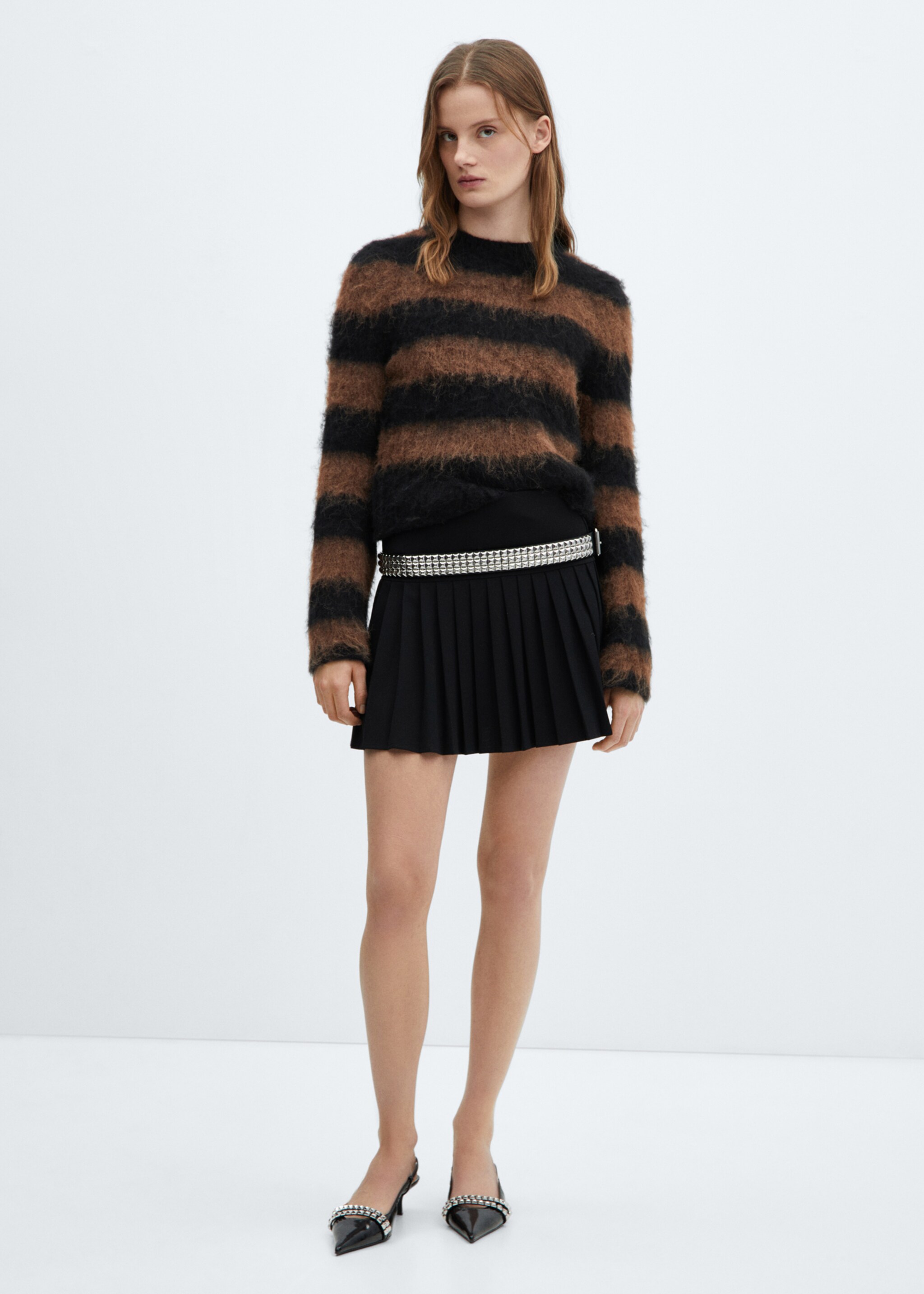 Pleated mini-skirt - General plane