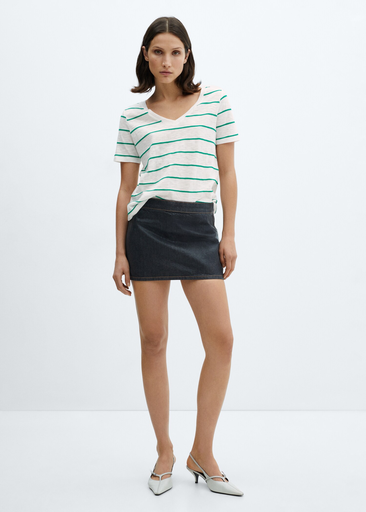V-neck striped T-shirt - General plane