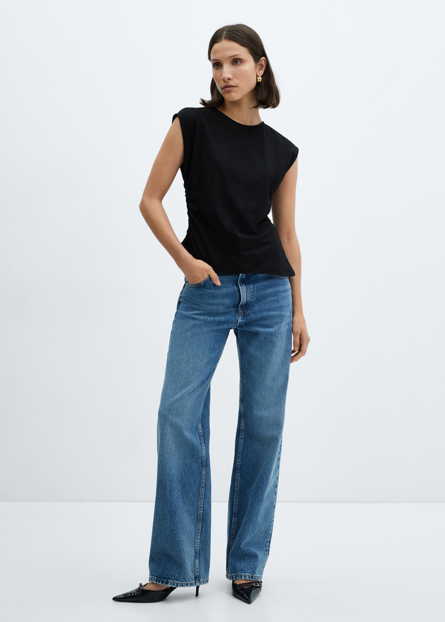 Knit asymmetric top - General plane