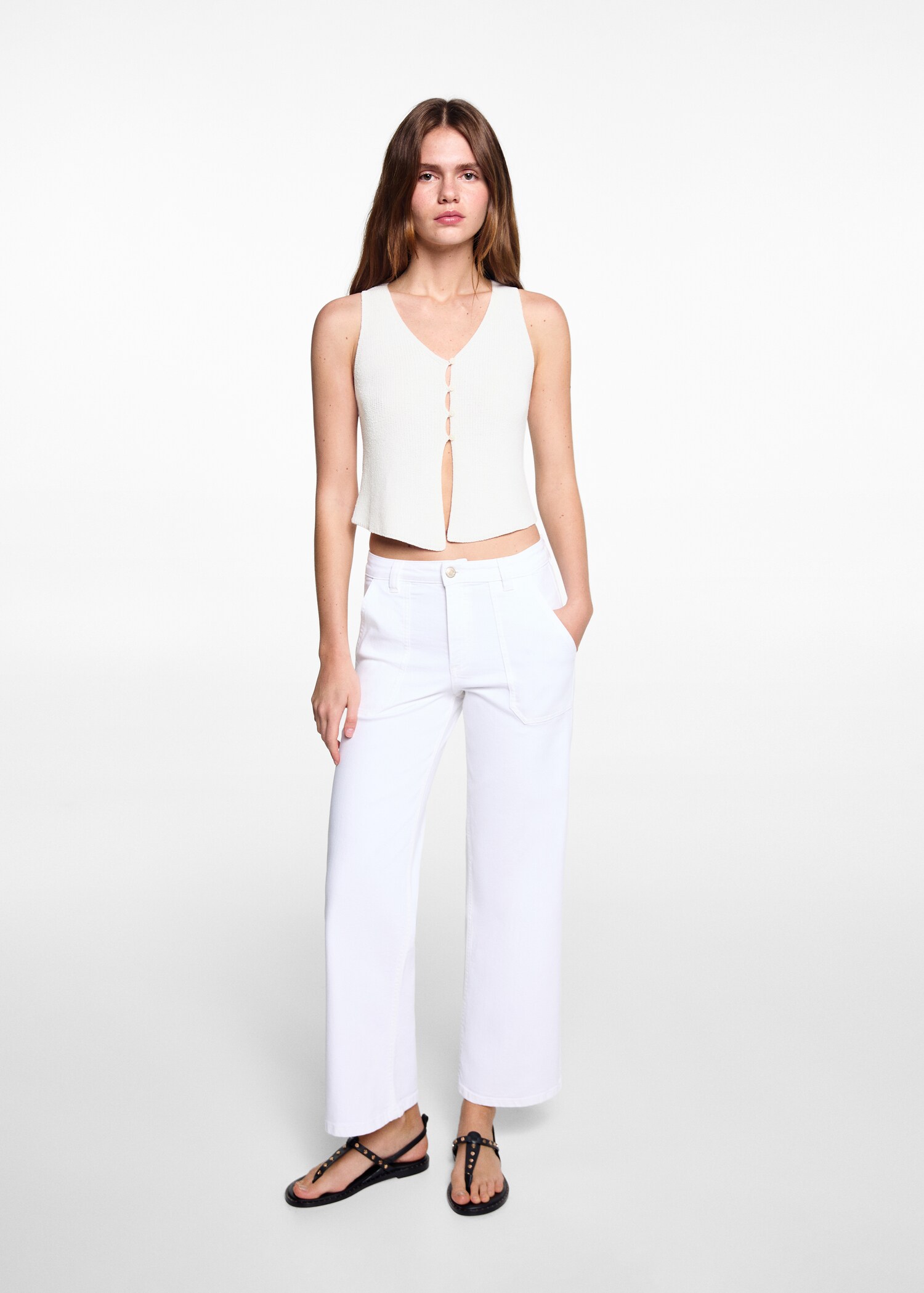 Buttoned knit top - General plane