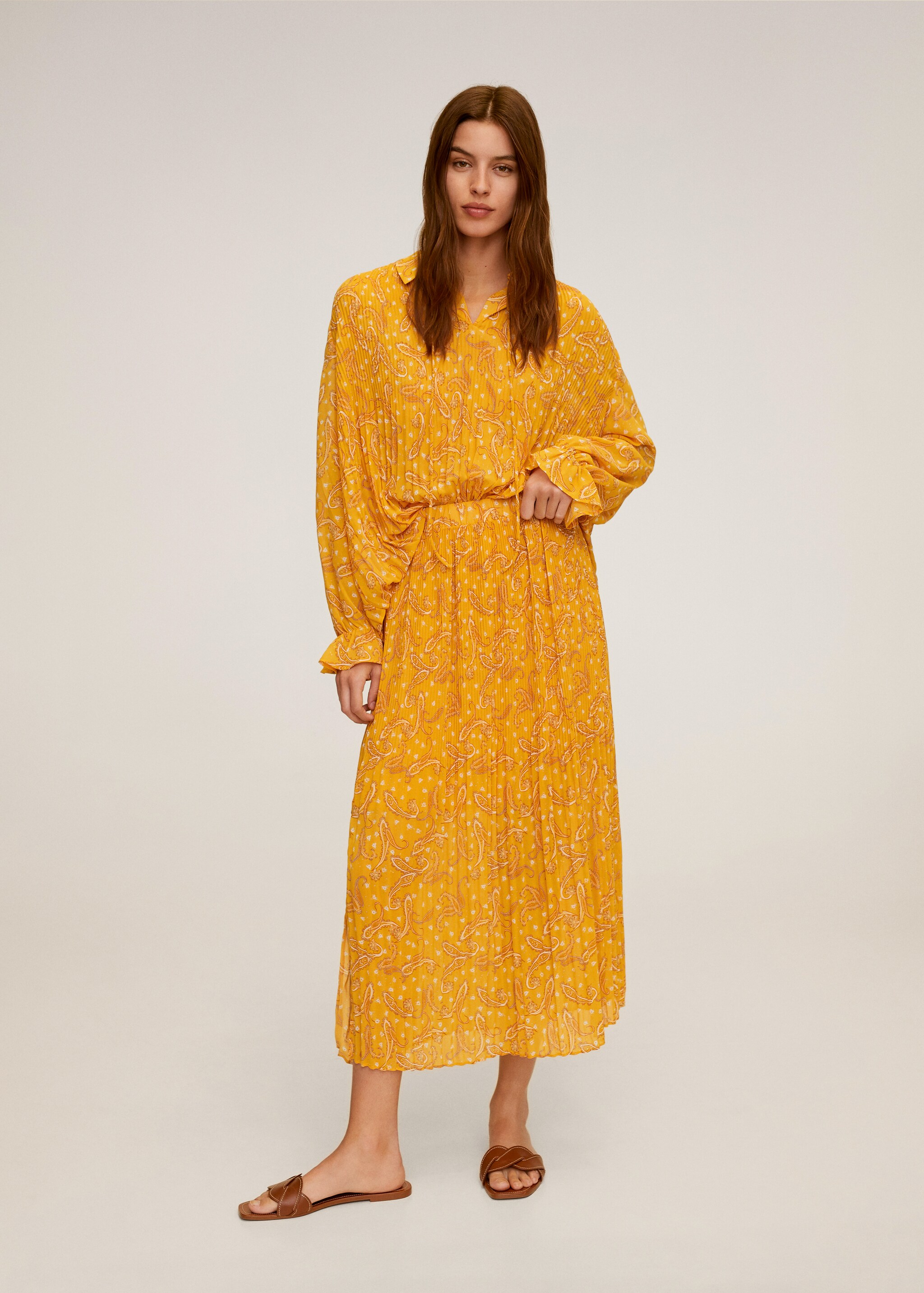 Falda estampado paisley - Plano general