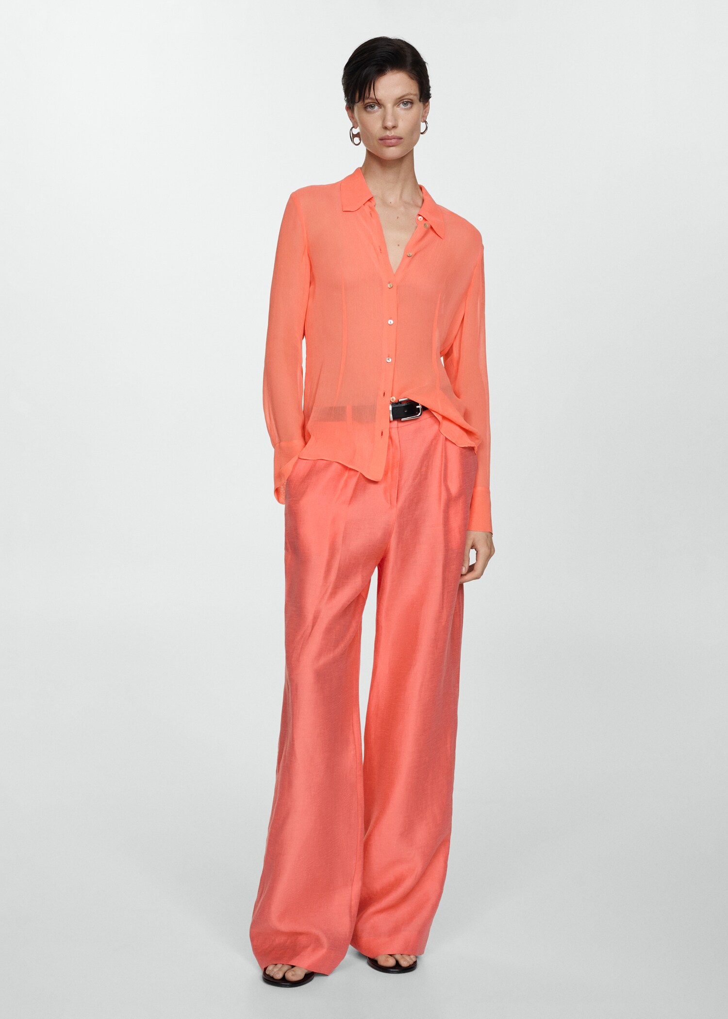Chemise semi-transparente boutons - Plan général