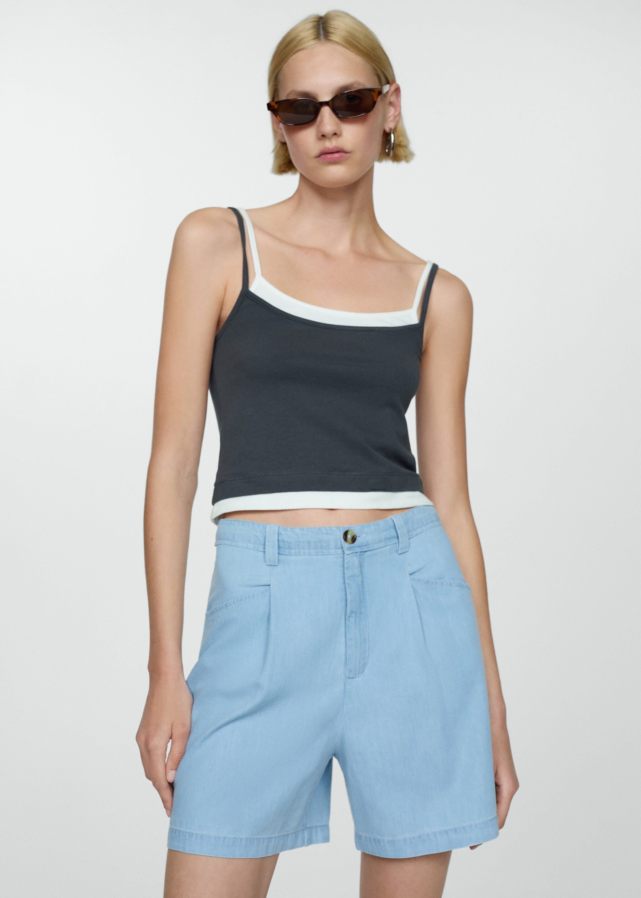 Straight mid-rise shorts - Medium plane