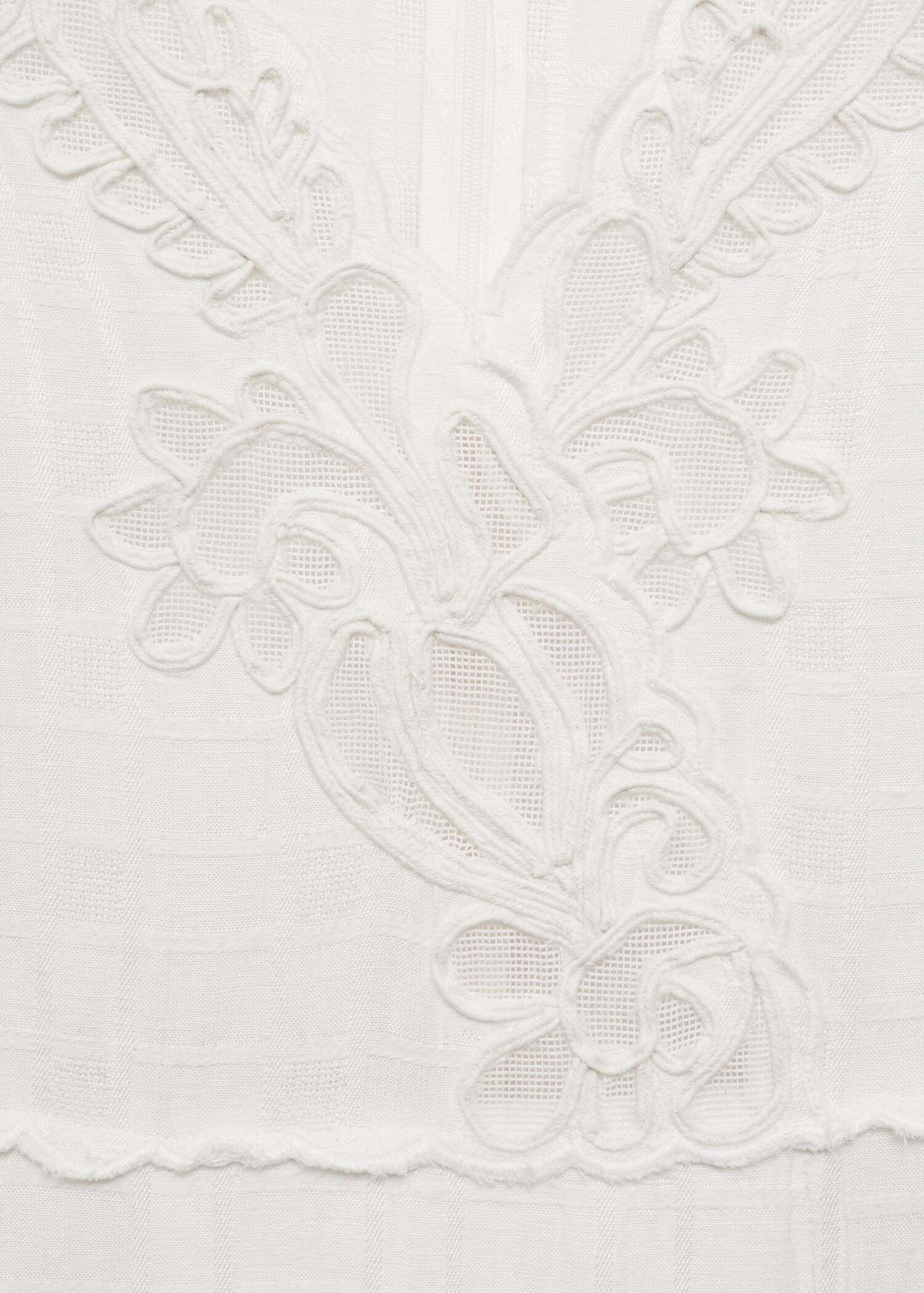 Embroidered short dress - Details of the article 8