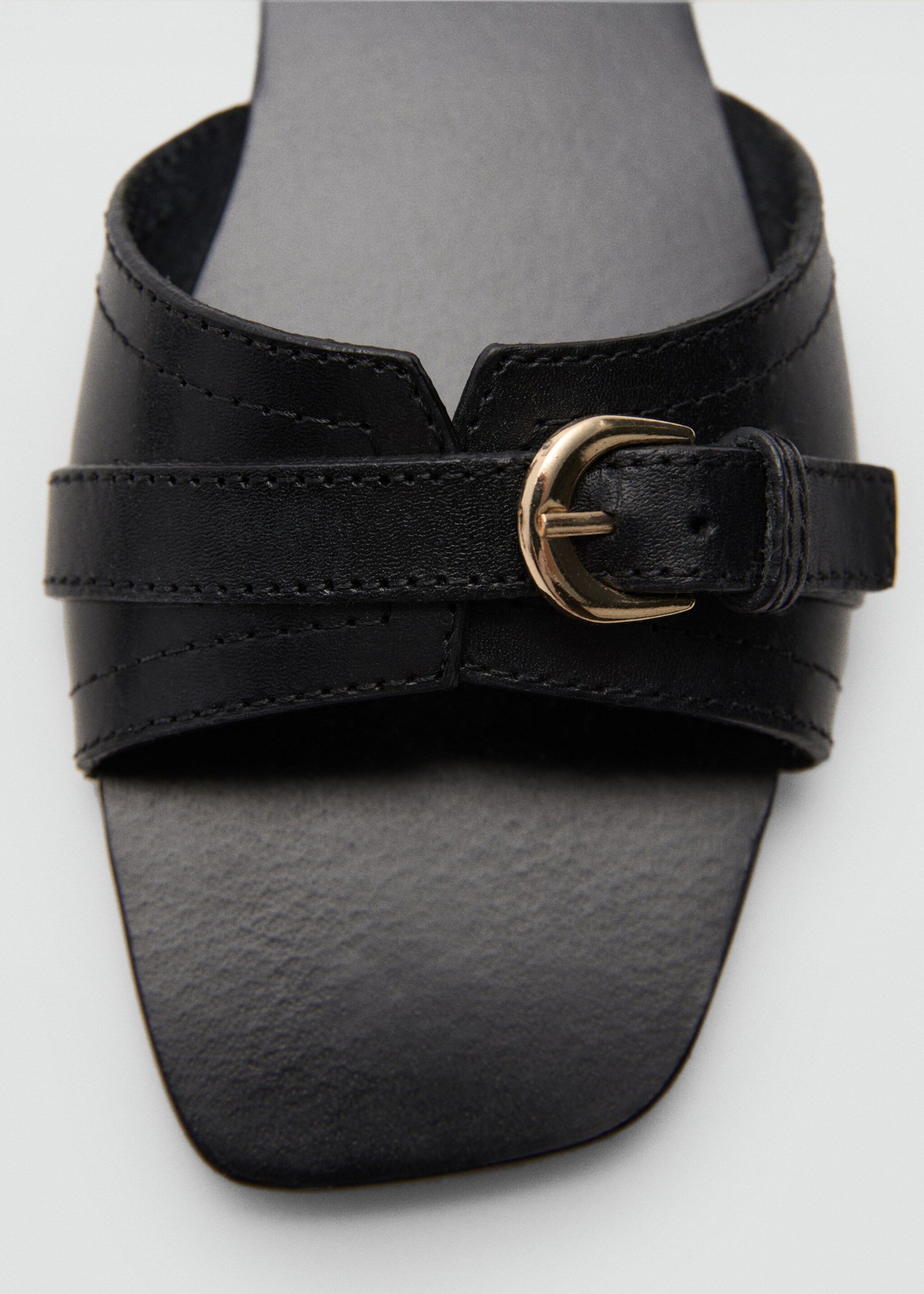 Buckle leather sandals - Details of the article 2