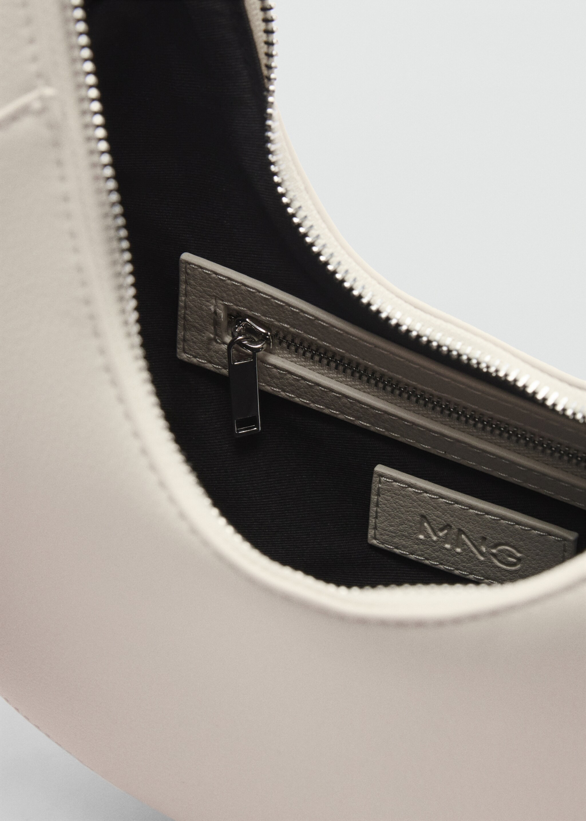 Leather-effect shoulder bag - Details of the article 2, Off White. Ref: 77000374-00.