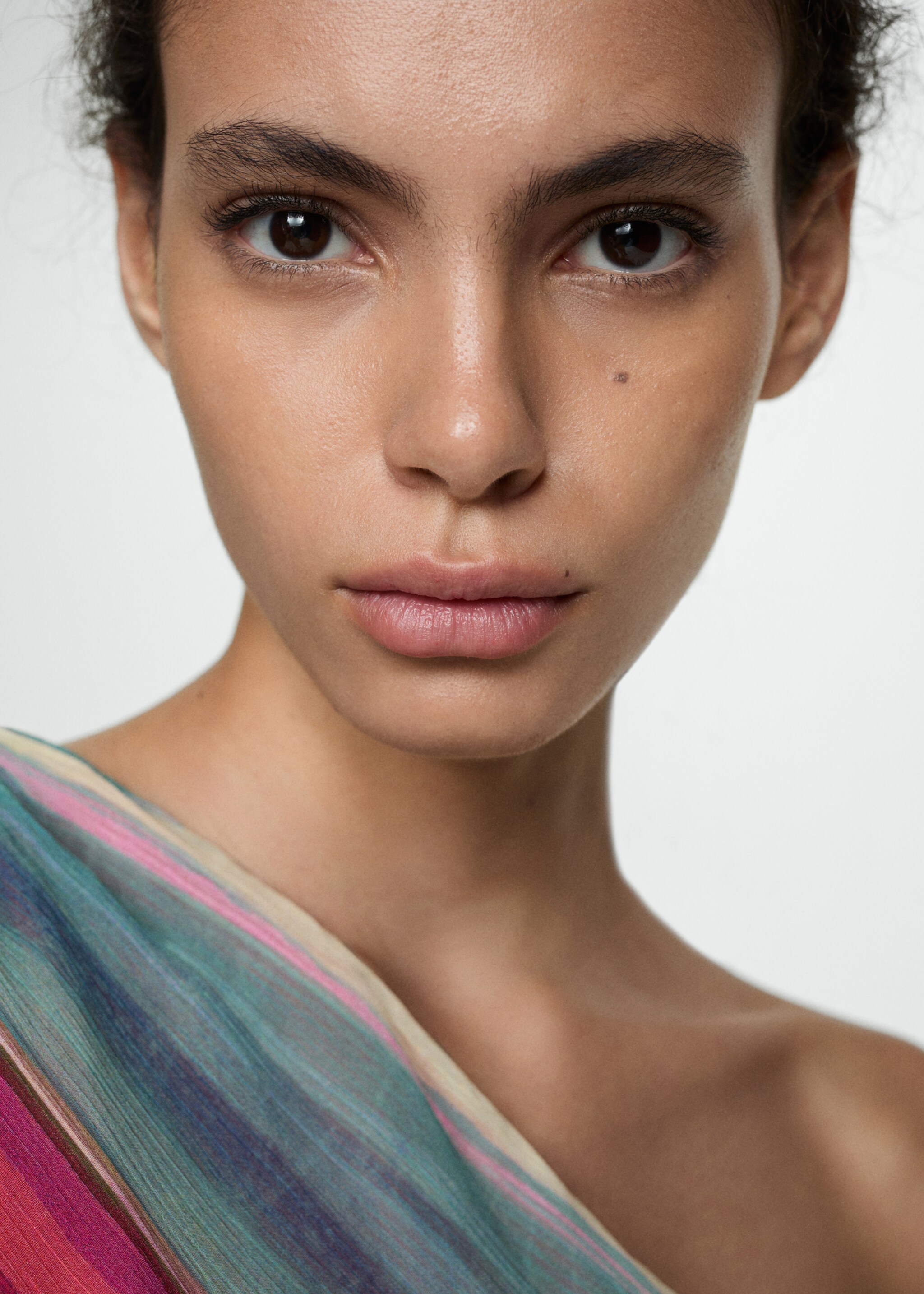Asymmetrisches Streifenkleid - Detail des Artikels 2
