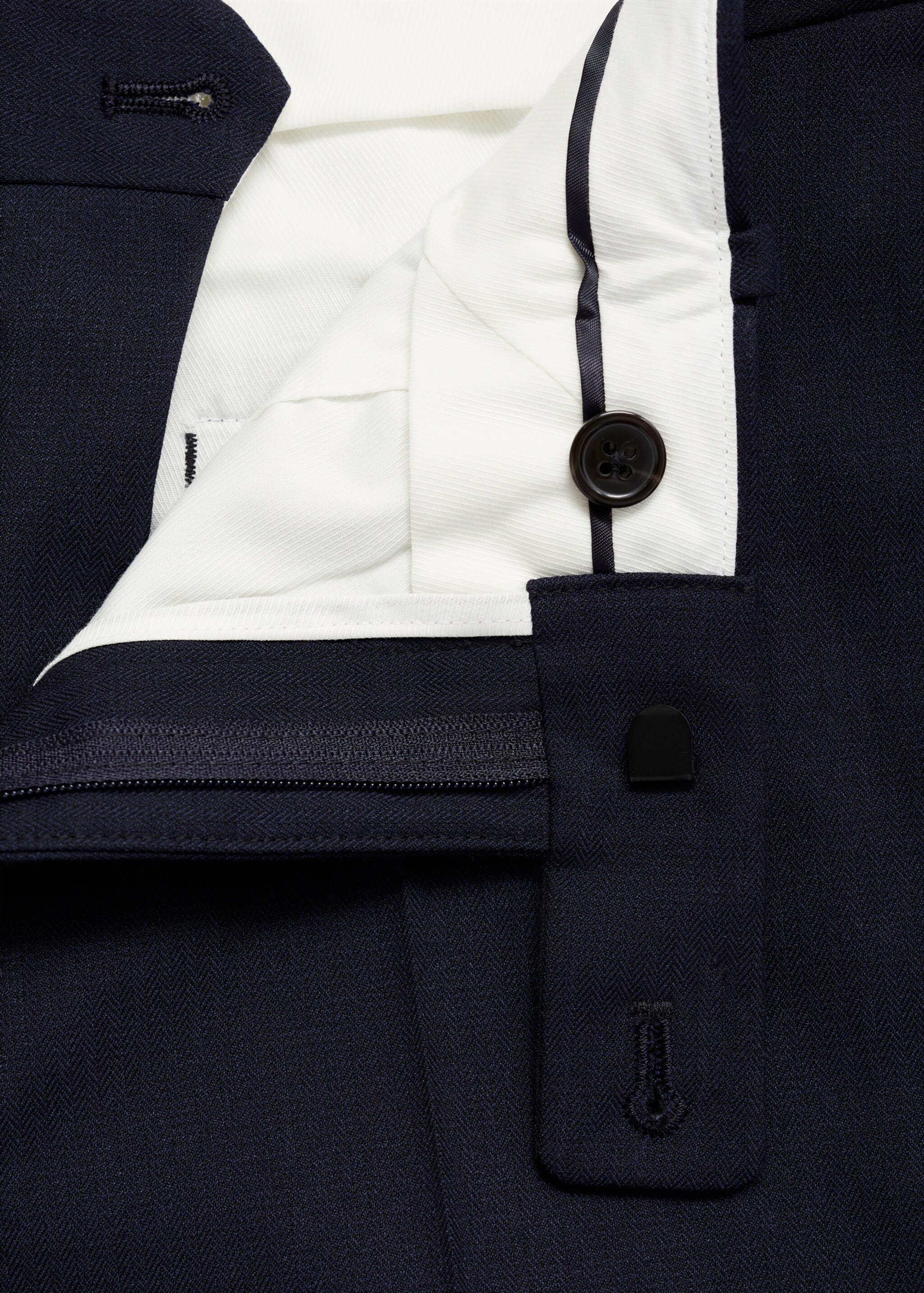 Stretch-fabric slim-fit suit trousers - Details of the article 8, Dark Navy. Ref: 77000573-00.