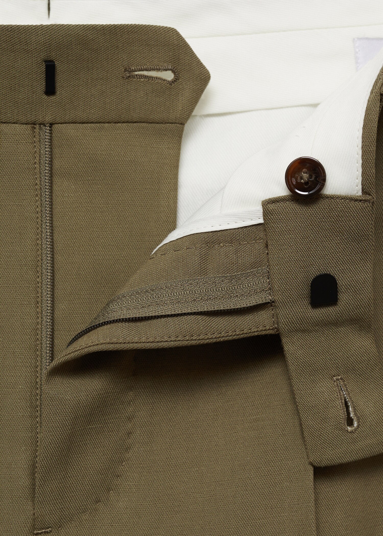 Tencel™ Slim-Fit-Anzughose mit Abnähern - Detail des Artikels 8
