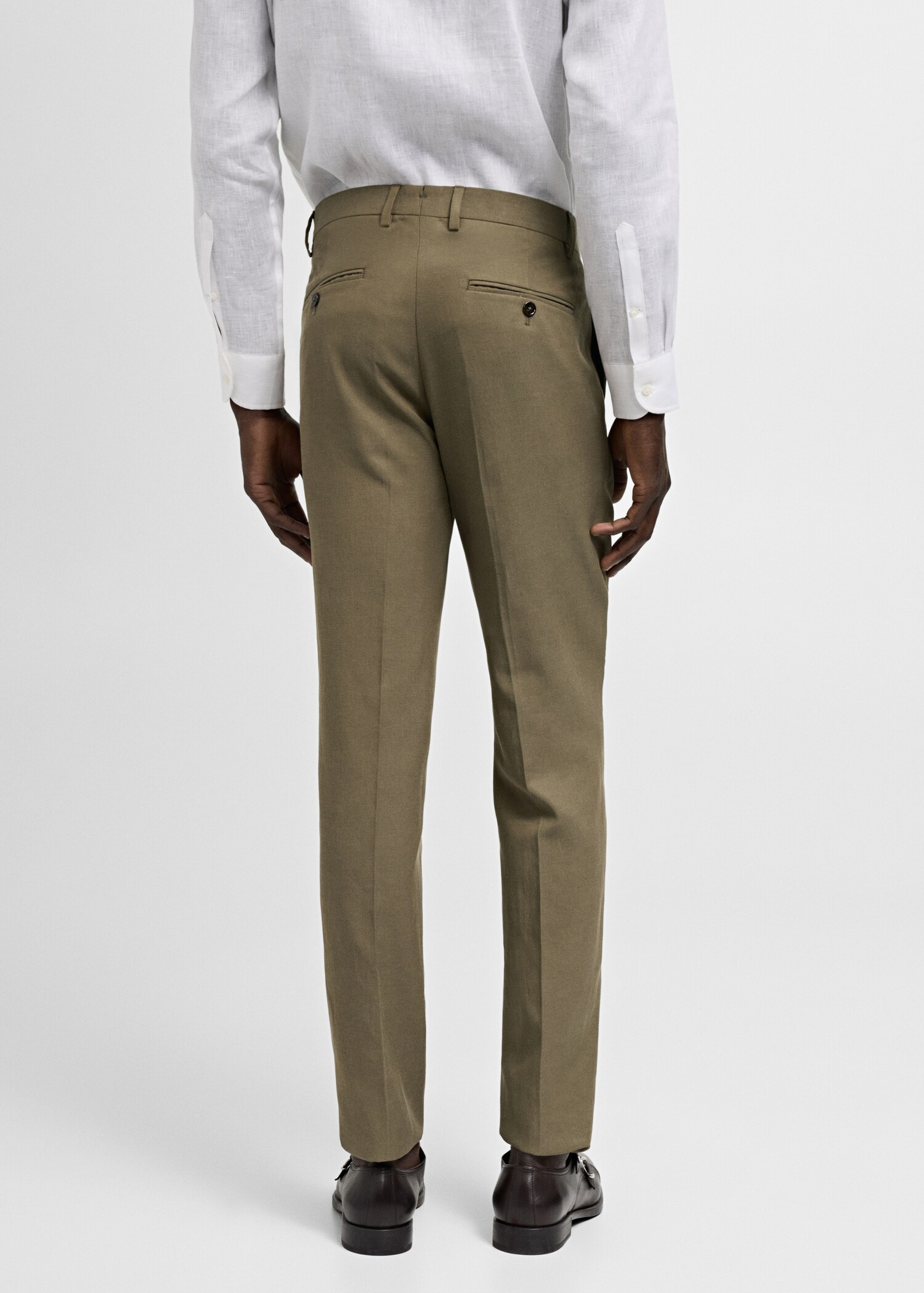 Tencel™ Slim-Fit-Anzughose mit Abnähern - Rückseite des Artikels
