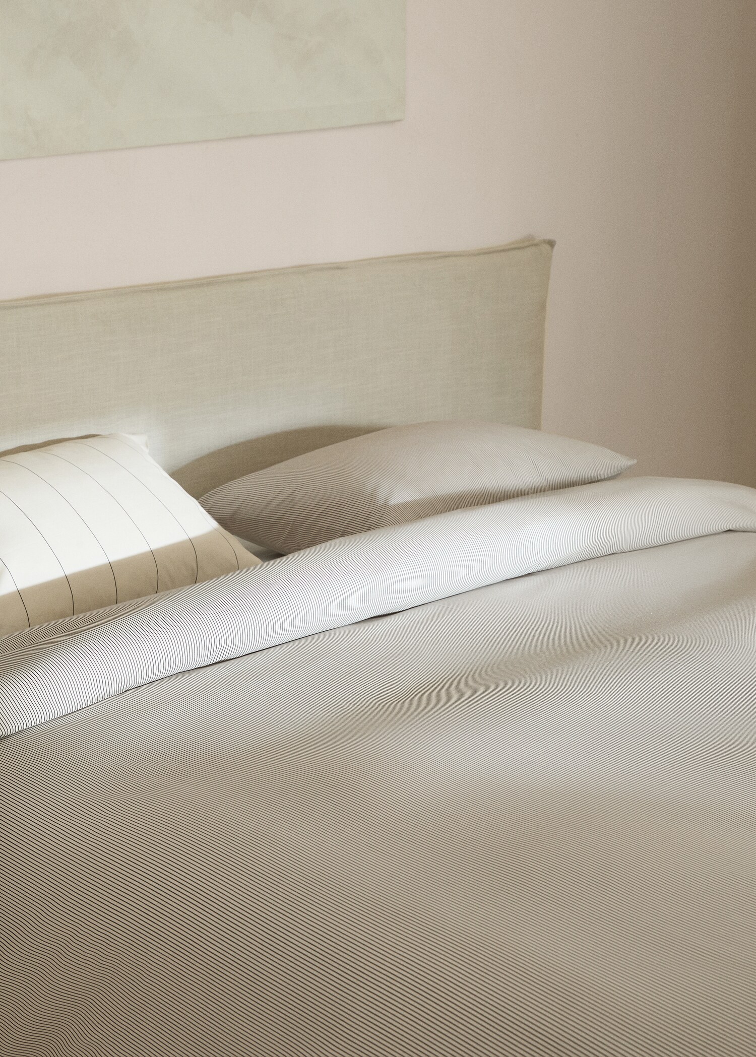 Multi-striped two-tone design duvet cover for king bed - Details of the article 7