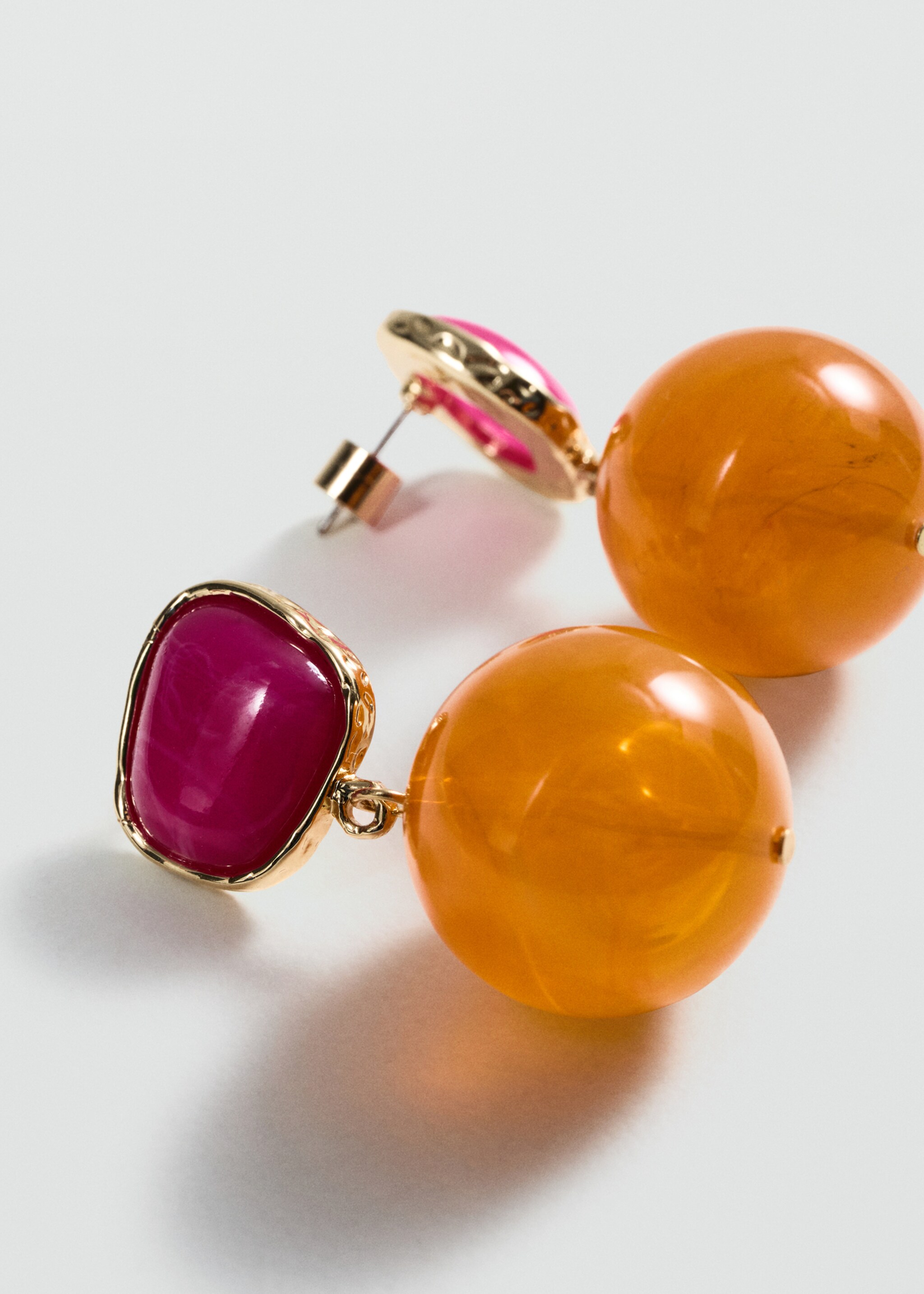 Beaded drop earrings - Medium plane, Fuchsia. Ref: 77000608-00.