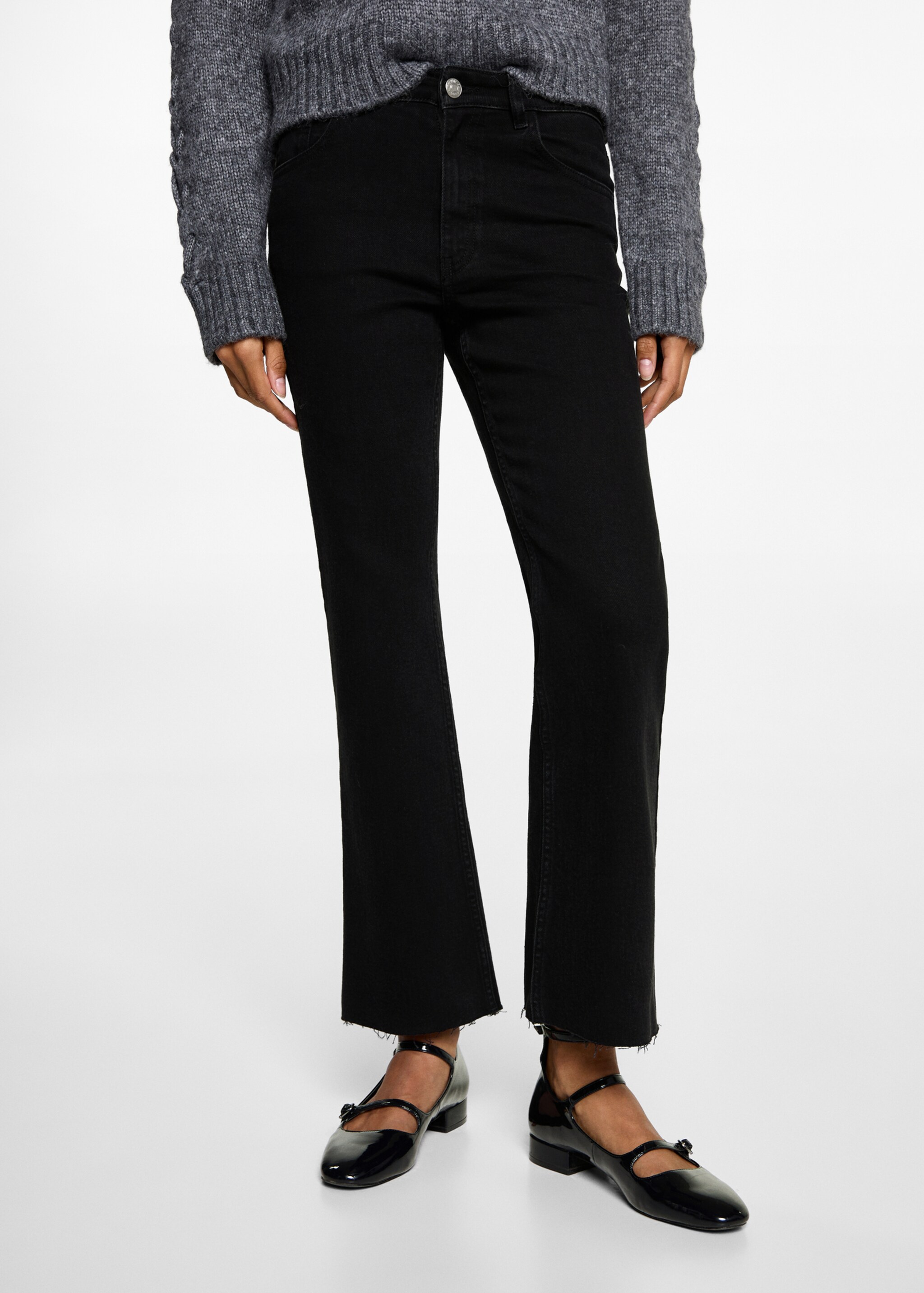 Jeans flare crop - Detalle del artículo 6, Negro. Ref: 77000618-00.