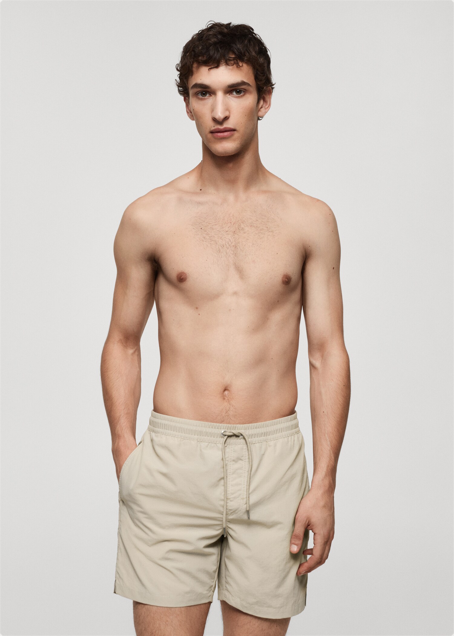 Maillot de bain uni cordon - Plan moyen