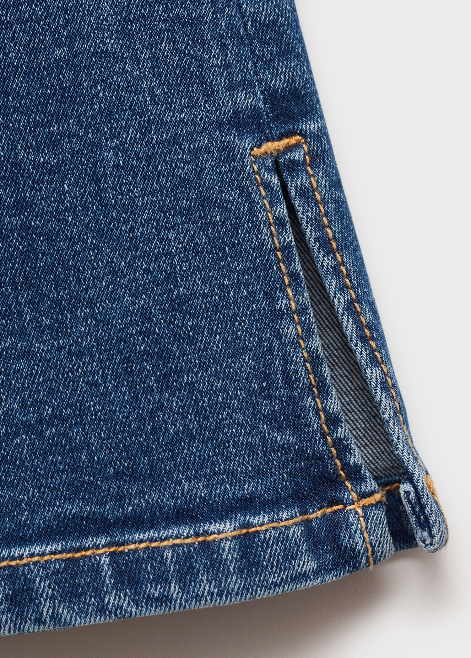 Flared Jeans mit Schlitz - Detail des Artikels 0