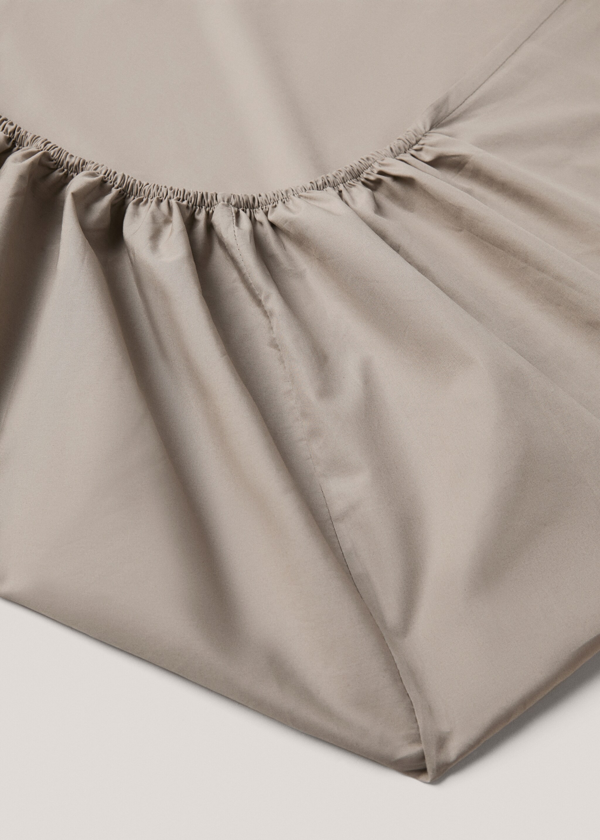 Percale cotton fitted sheet 300 threads for king bed - Details of the article 1, Medium Grey. Ref: 77001032-00.