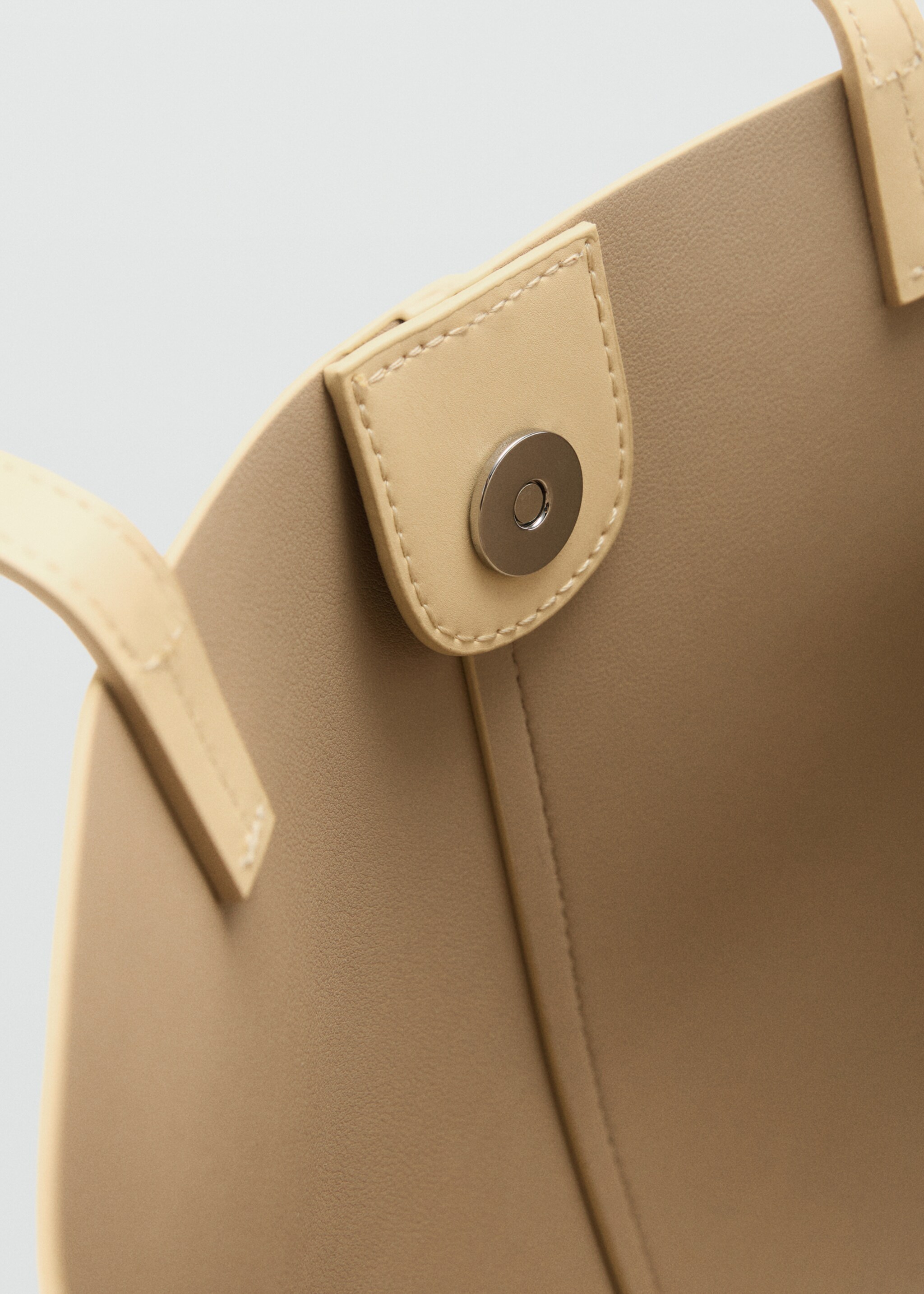 Shopper-Bag mit Ledereffekt - Detail des Artikels 2, Pastellgelb. Ref: 77002009-00.