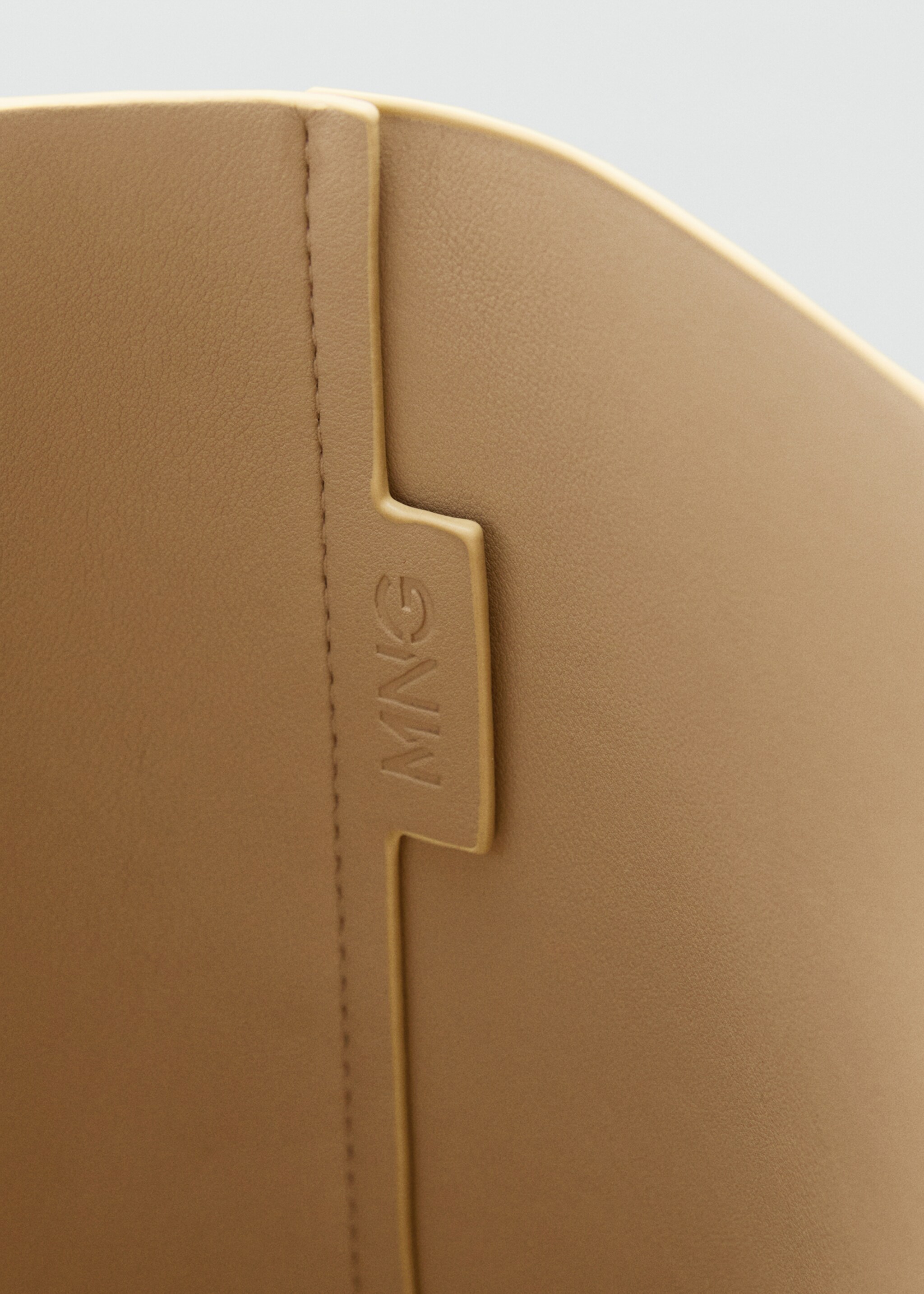 Shopper-Bag mit Ledereffekt - Detail des Artikels 3, Pastellgelb. Ref: 77002009-00.