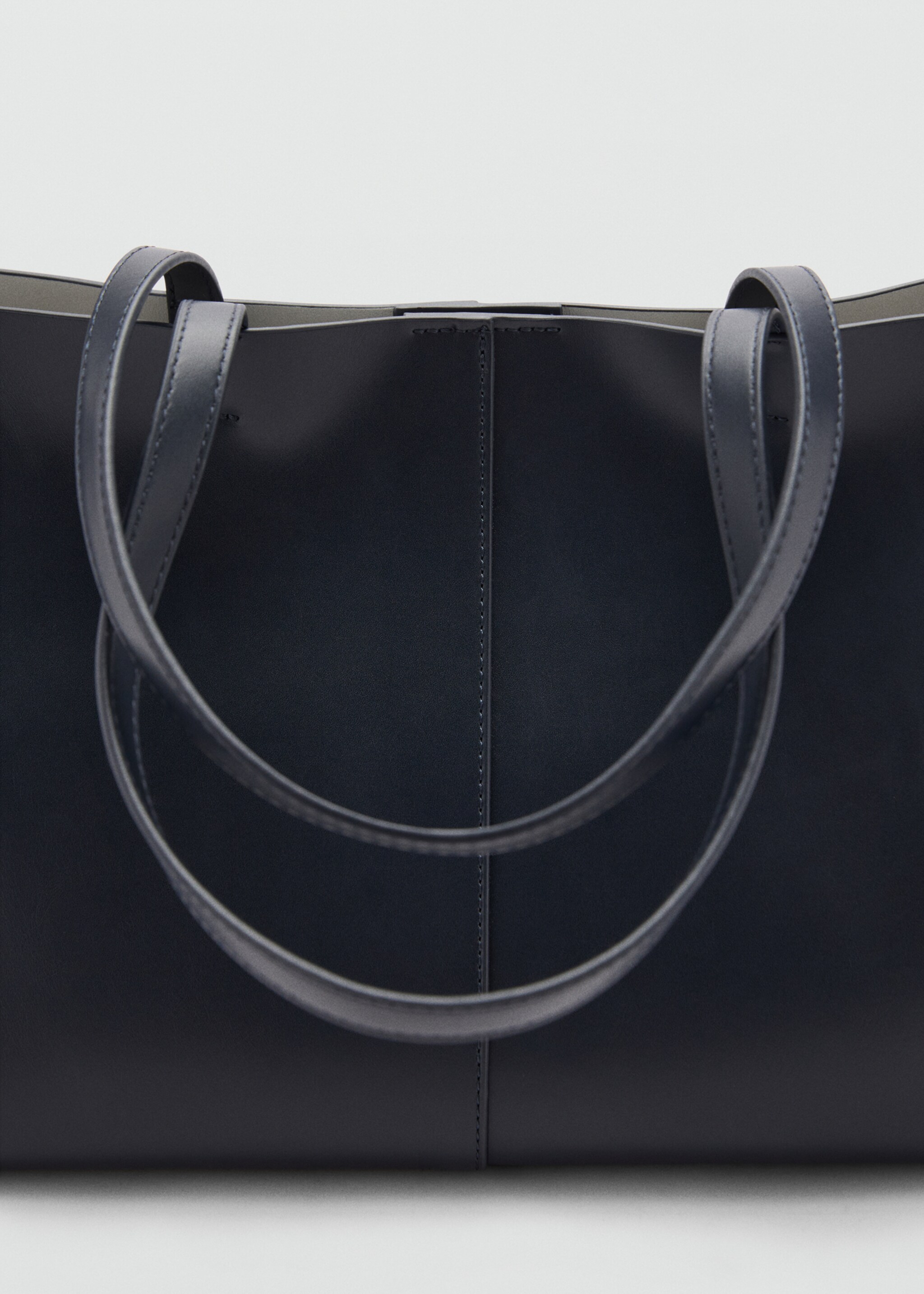 Shopper-Bag mit Ledereffekt - Detail des Artikels 1, Dunkles Marineblau. Ref: 77002009-00.