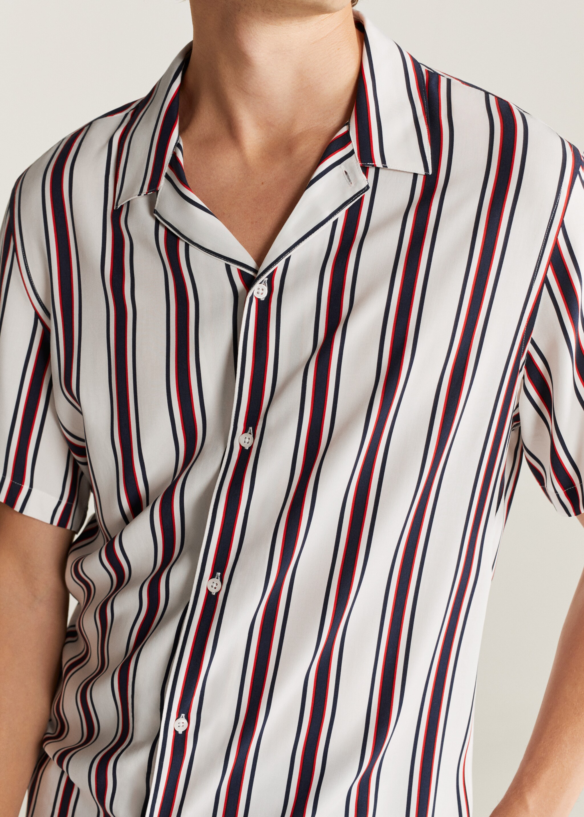 Regular fit flowy shirt - Details of the article 1