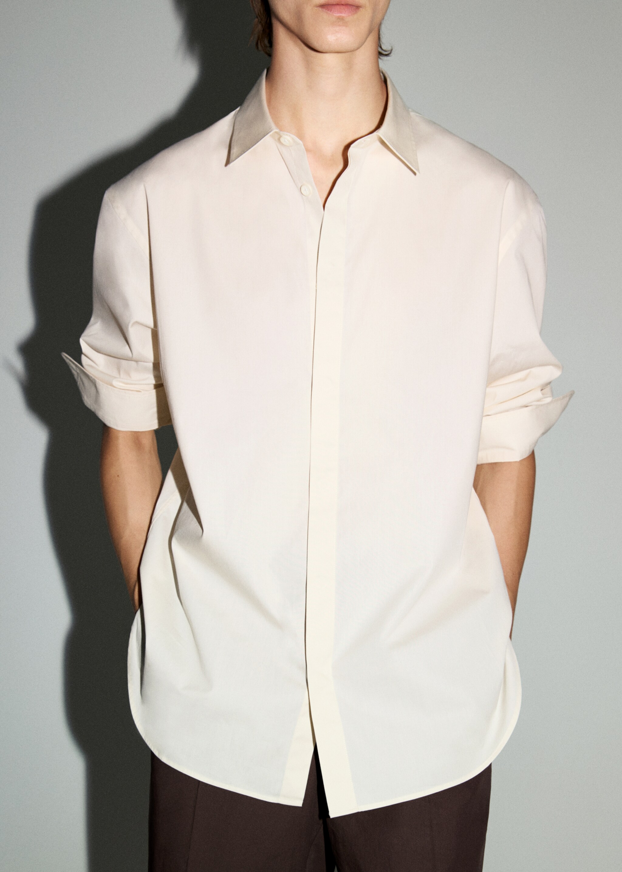Chemise regular-fit 100 % coton - Détail de l'article 3, Écru. Ref: 77002541-00.