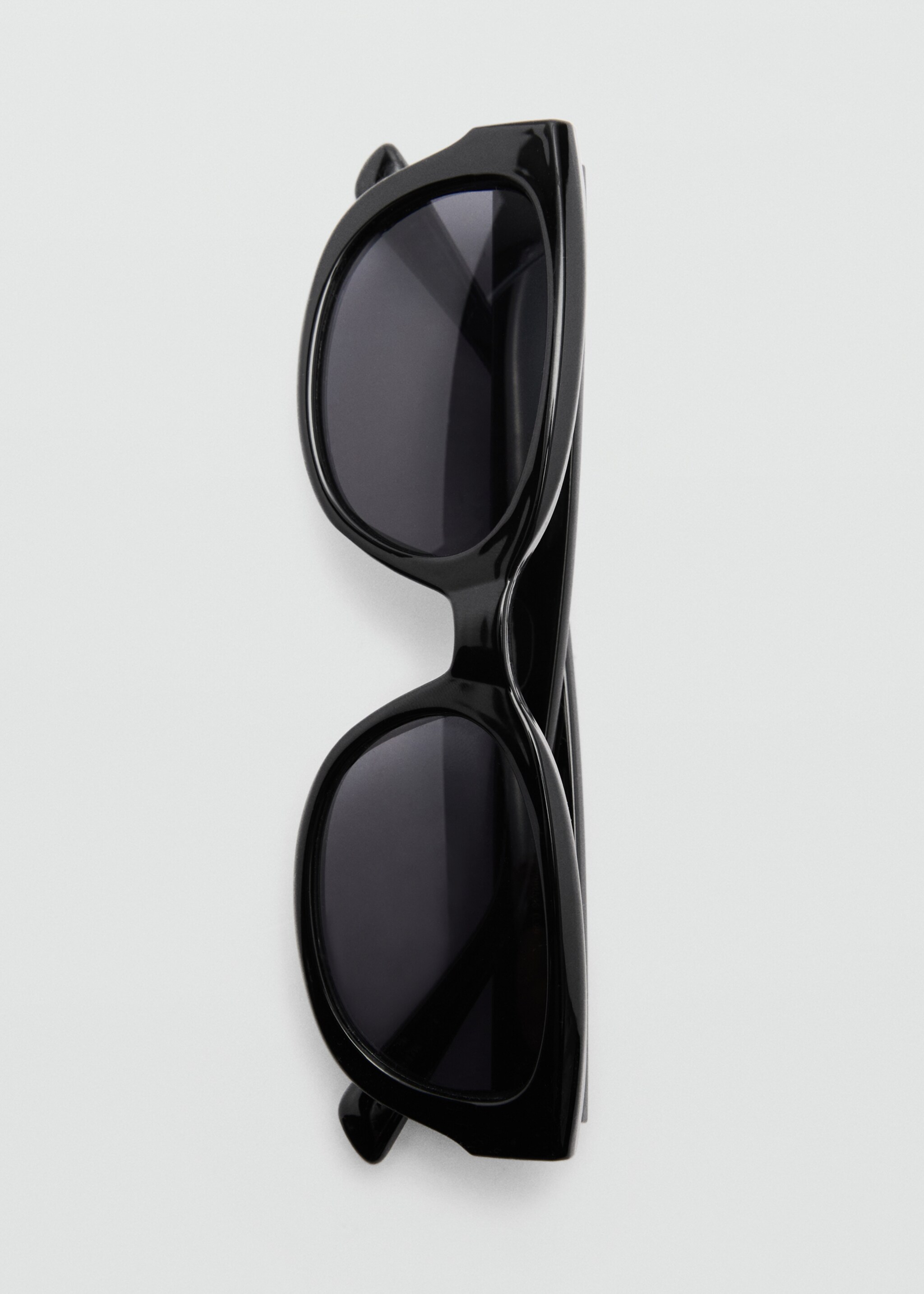 Resin frame sunglasses - Details of the article 2