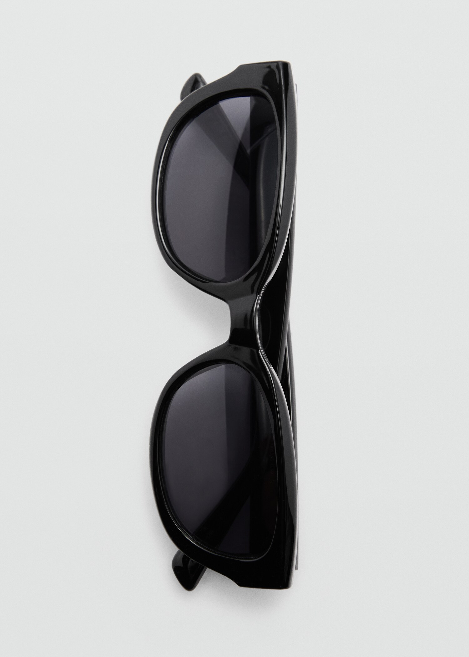 Resin frame sunglasses - Details of the article 2
