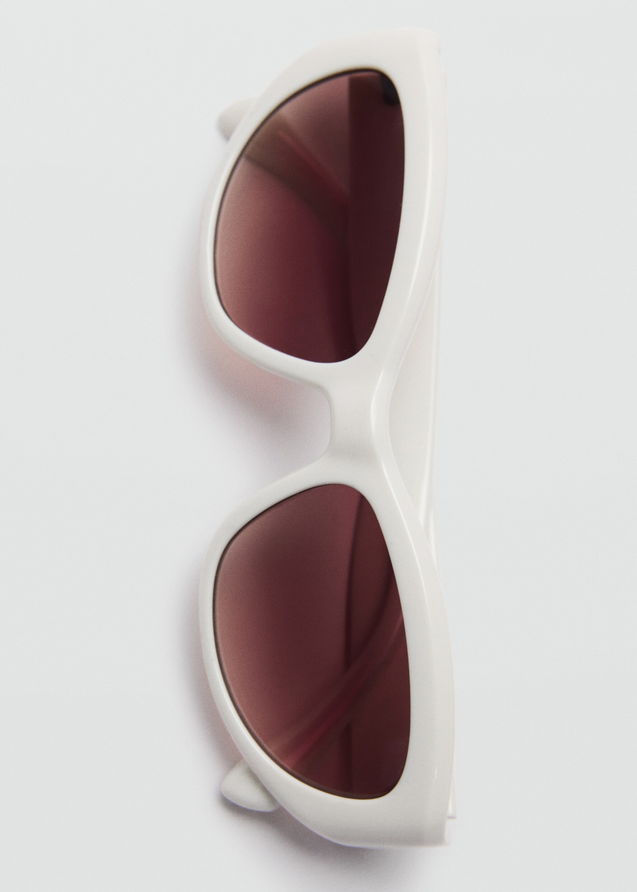 Resin frame sunglasses - Details of the article 2