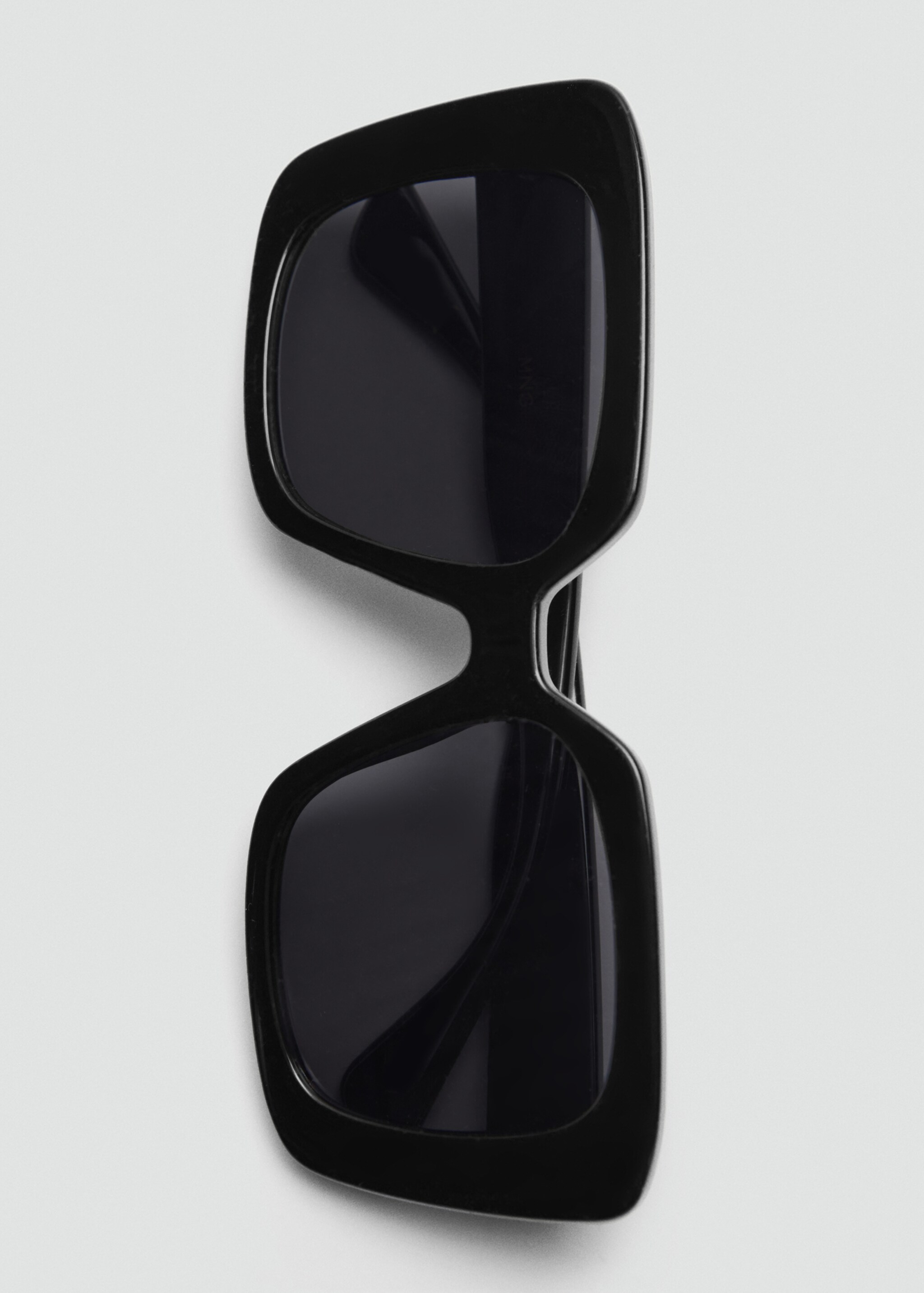Sonnenbrille mit viereckiger Brillenfassung - Detail des Artikels 2