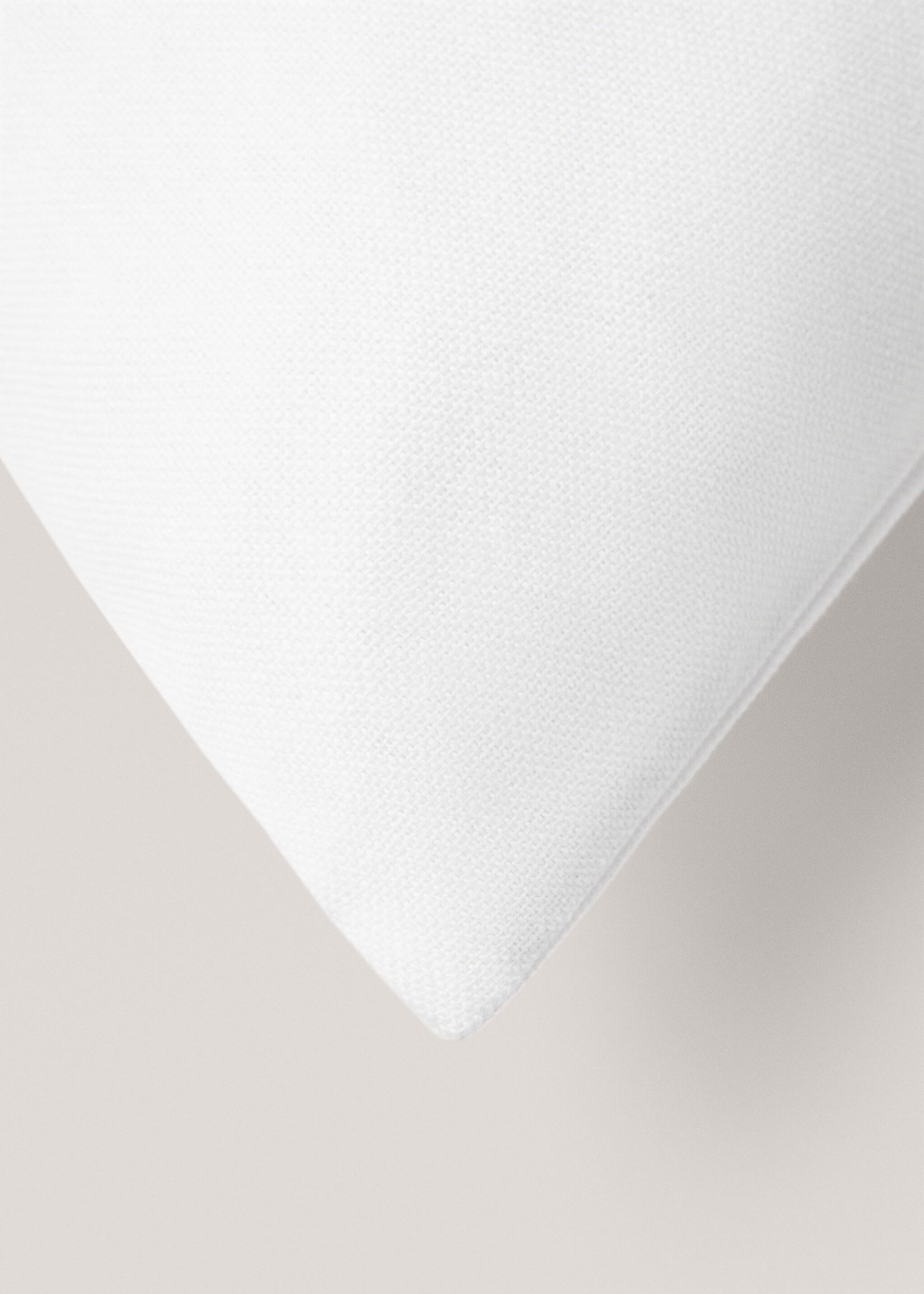 Cotton textured cushion cover 70x90cm - Details of the article 2, Off White. Ref: 77002552-00.