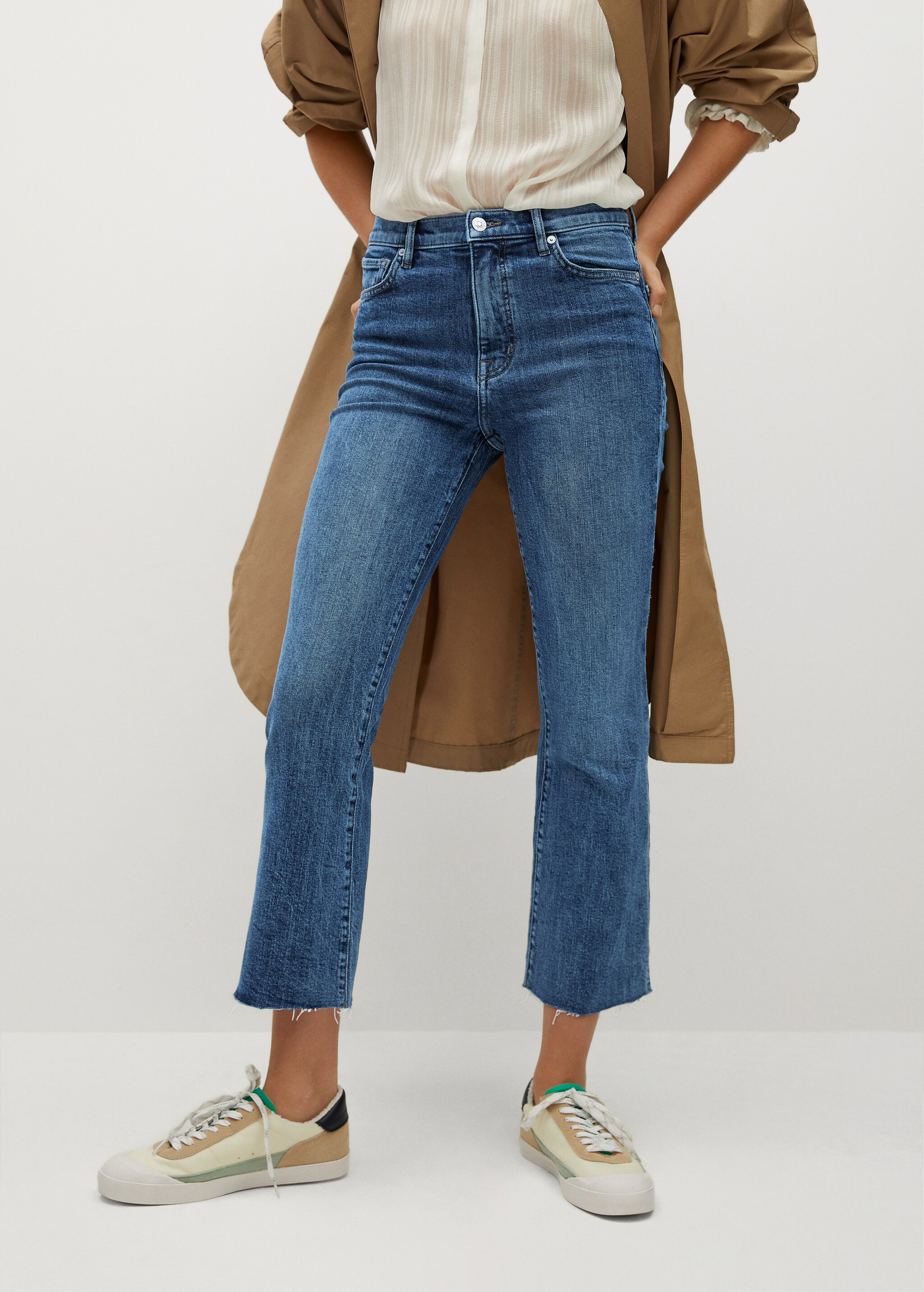 Kurze Flared-Jeans - Mittlere Ansicht