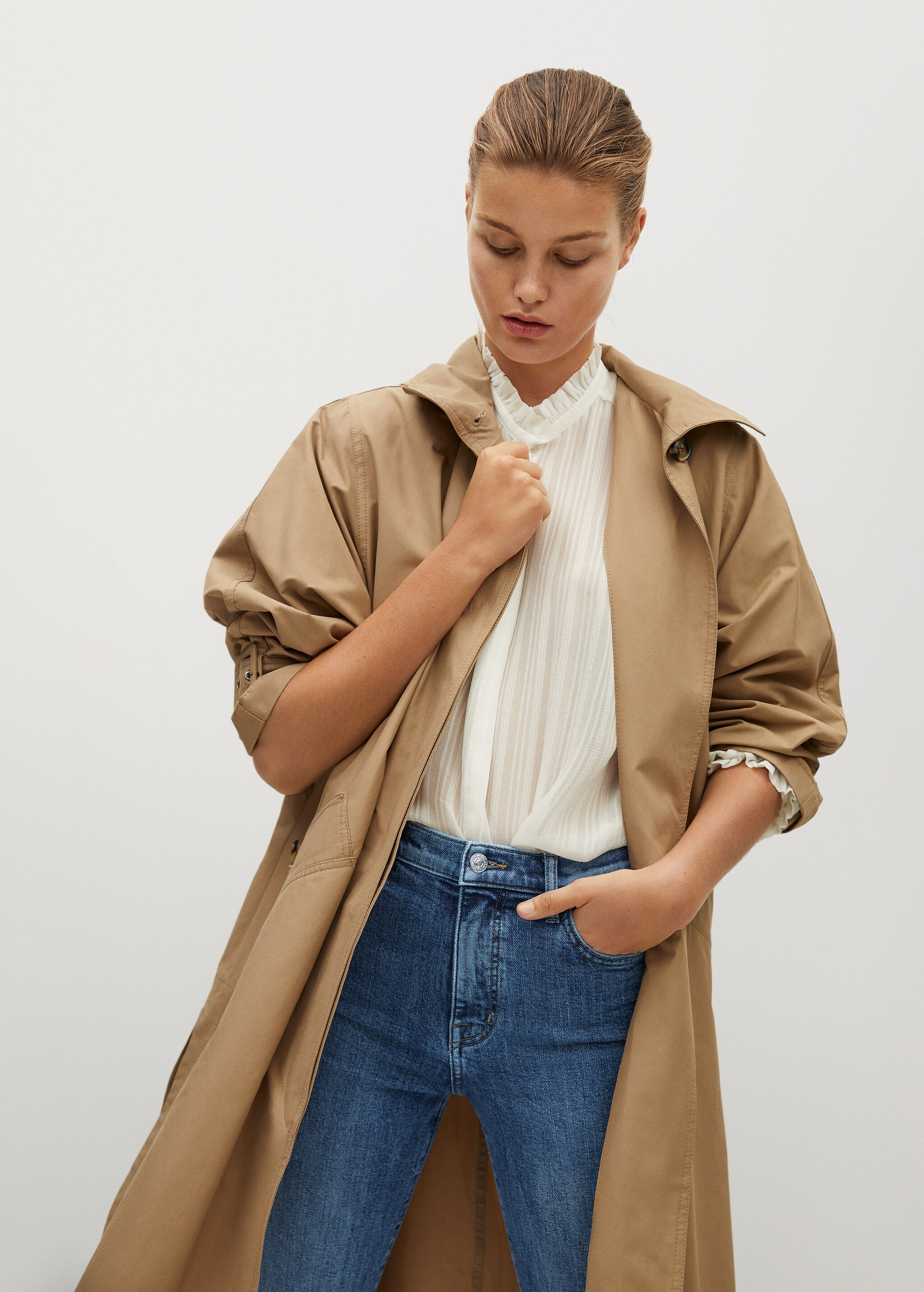 Kurze Flared-Jeans - Detail des Artikels 2