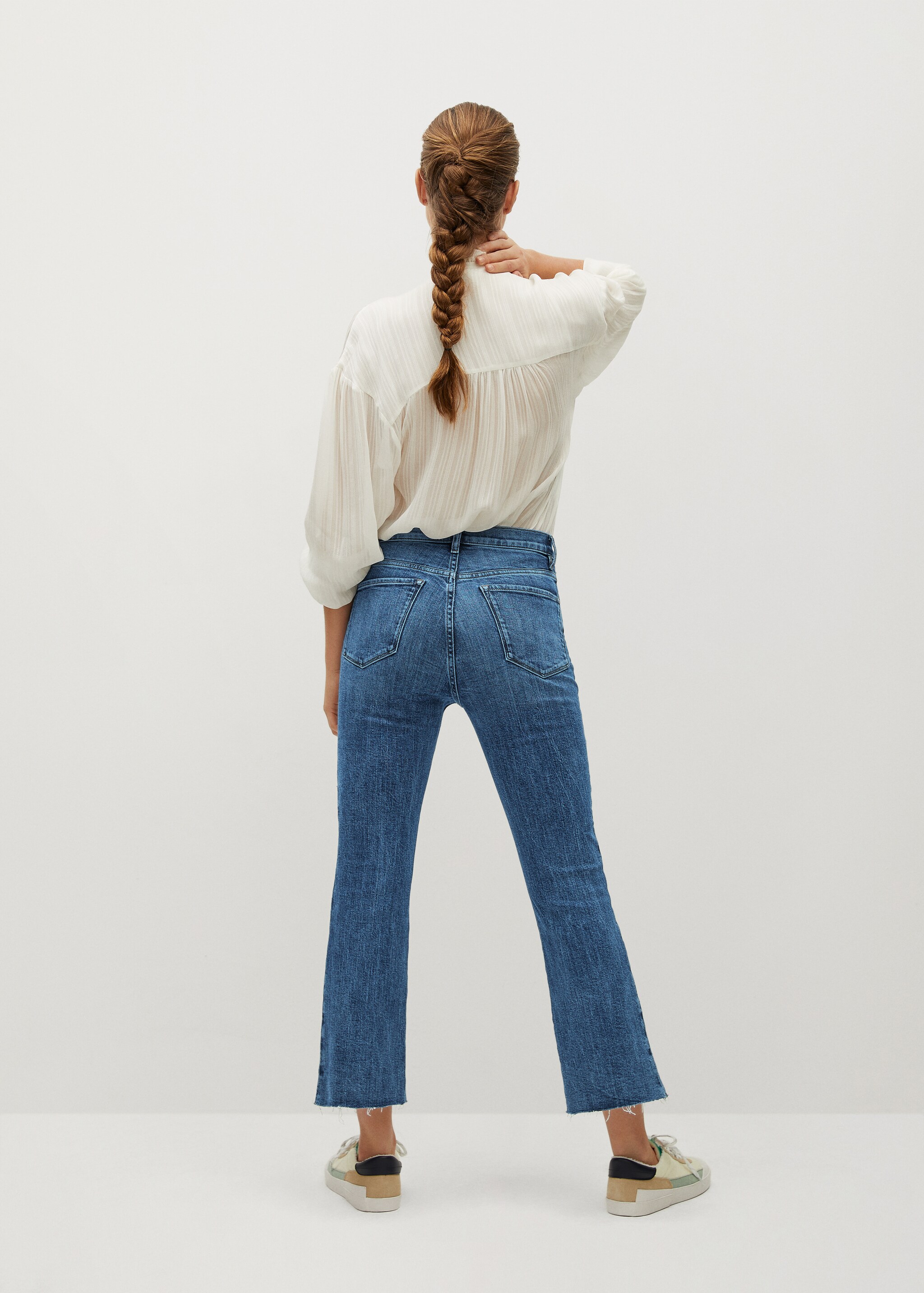 Kurze Flared-Jeans - Rückseite des Artikels
