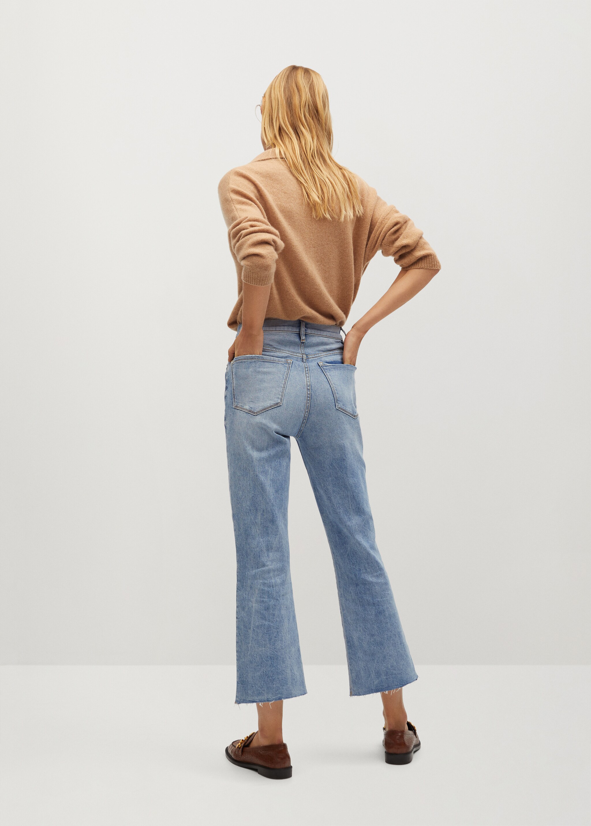 Jeans flare crop - Reverso del artículo