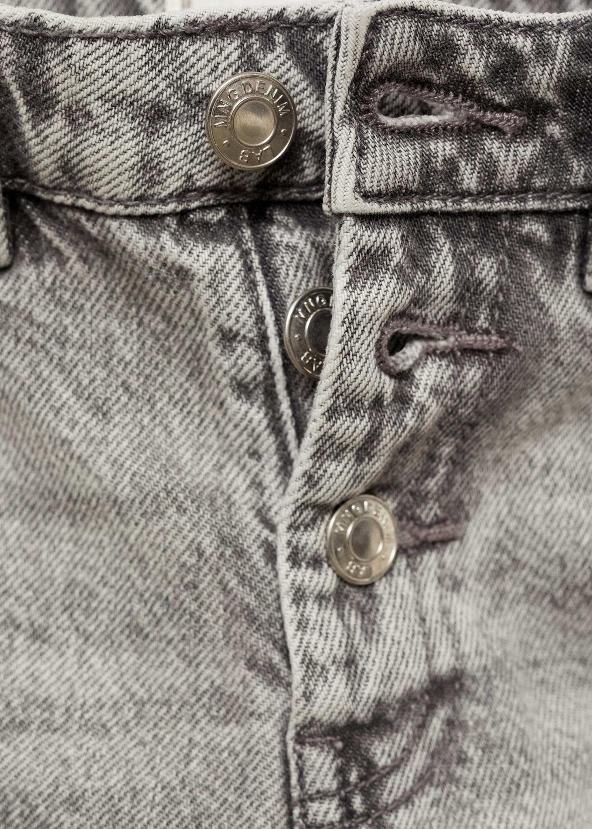 Mom-fit jeans - Details of the article 0, Denim Grey. Ref: 77003275-00.