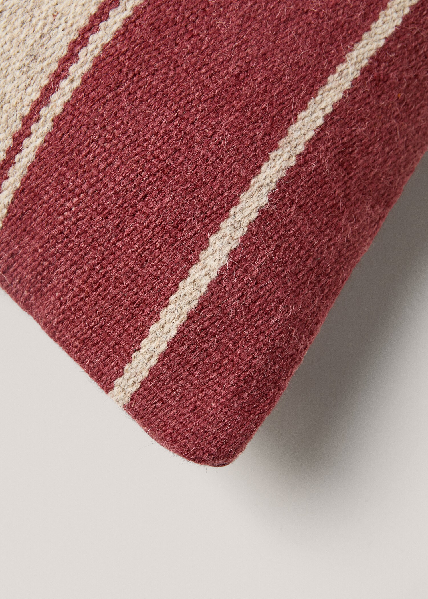 100% wool striped cushion cover - Details of the article 2