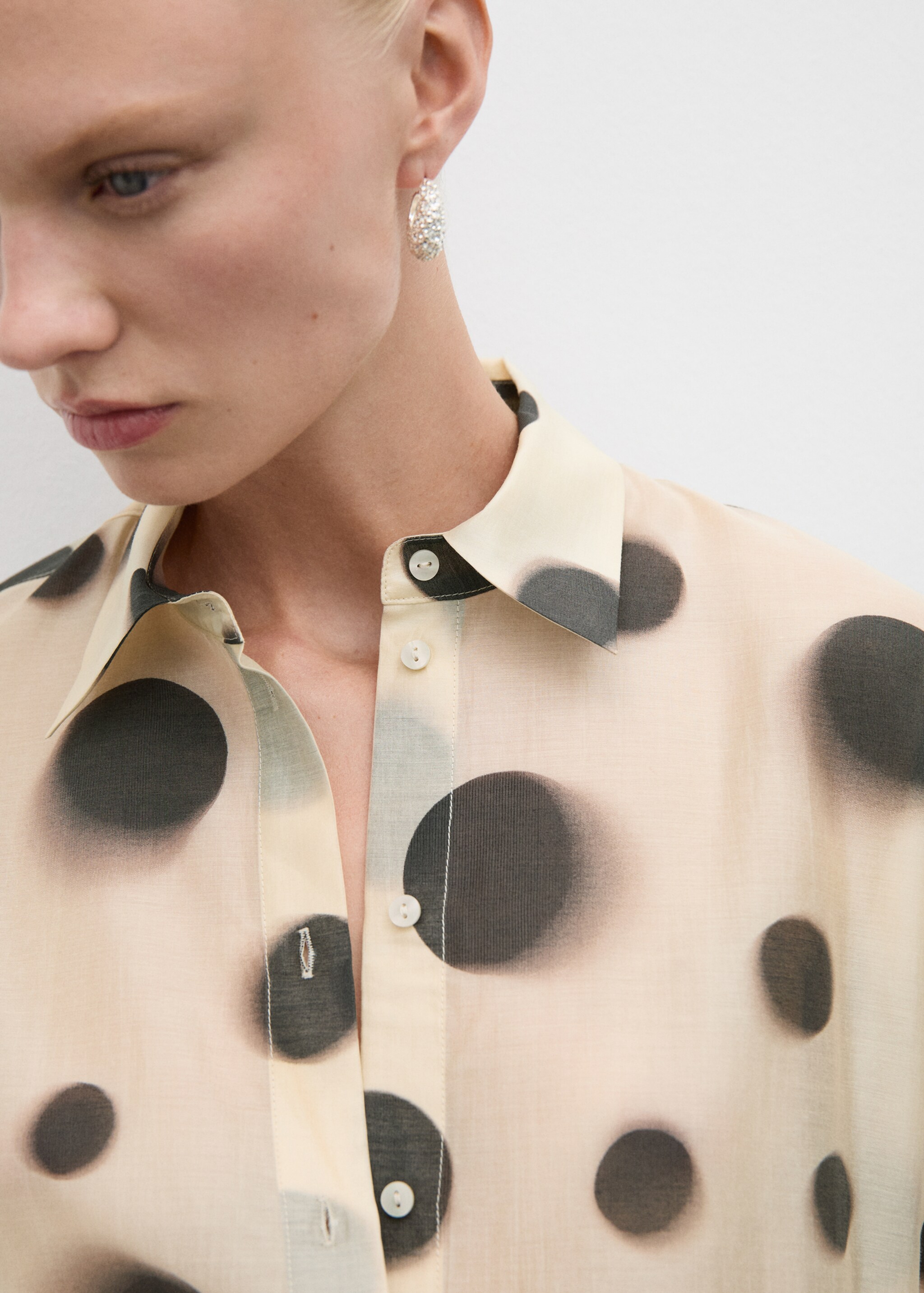 Lyocell-Hemd mit Polka Dots - Detail des Artikels 1