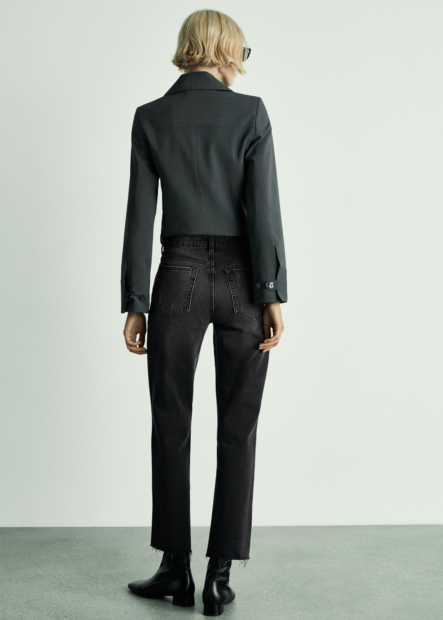 Jean Blanca droit crop - Verso de l’article