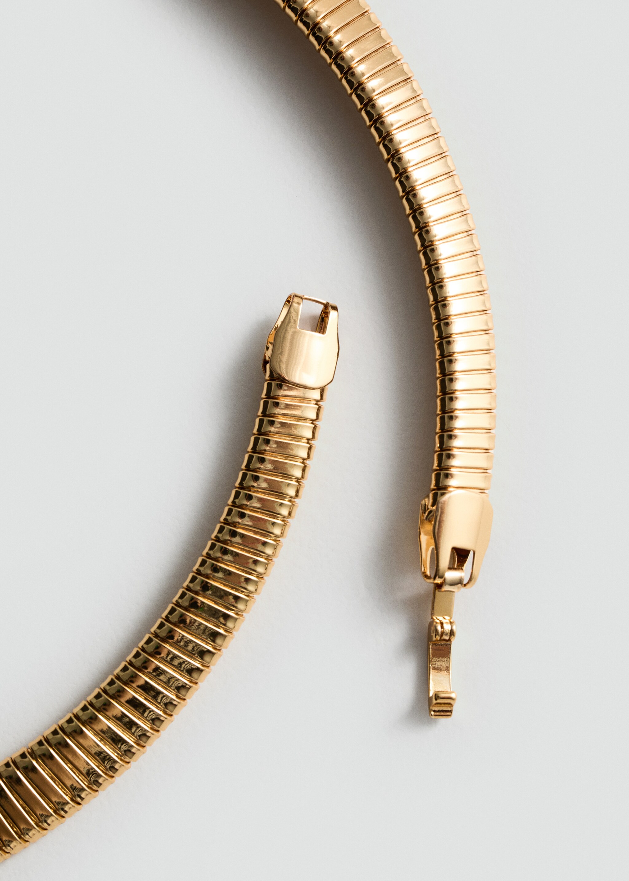 Rigid necklace - Medium plane, Gold. Ref: 77004074-00.